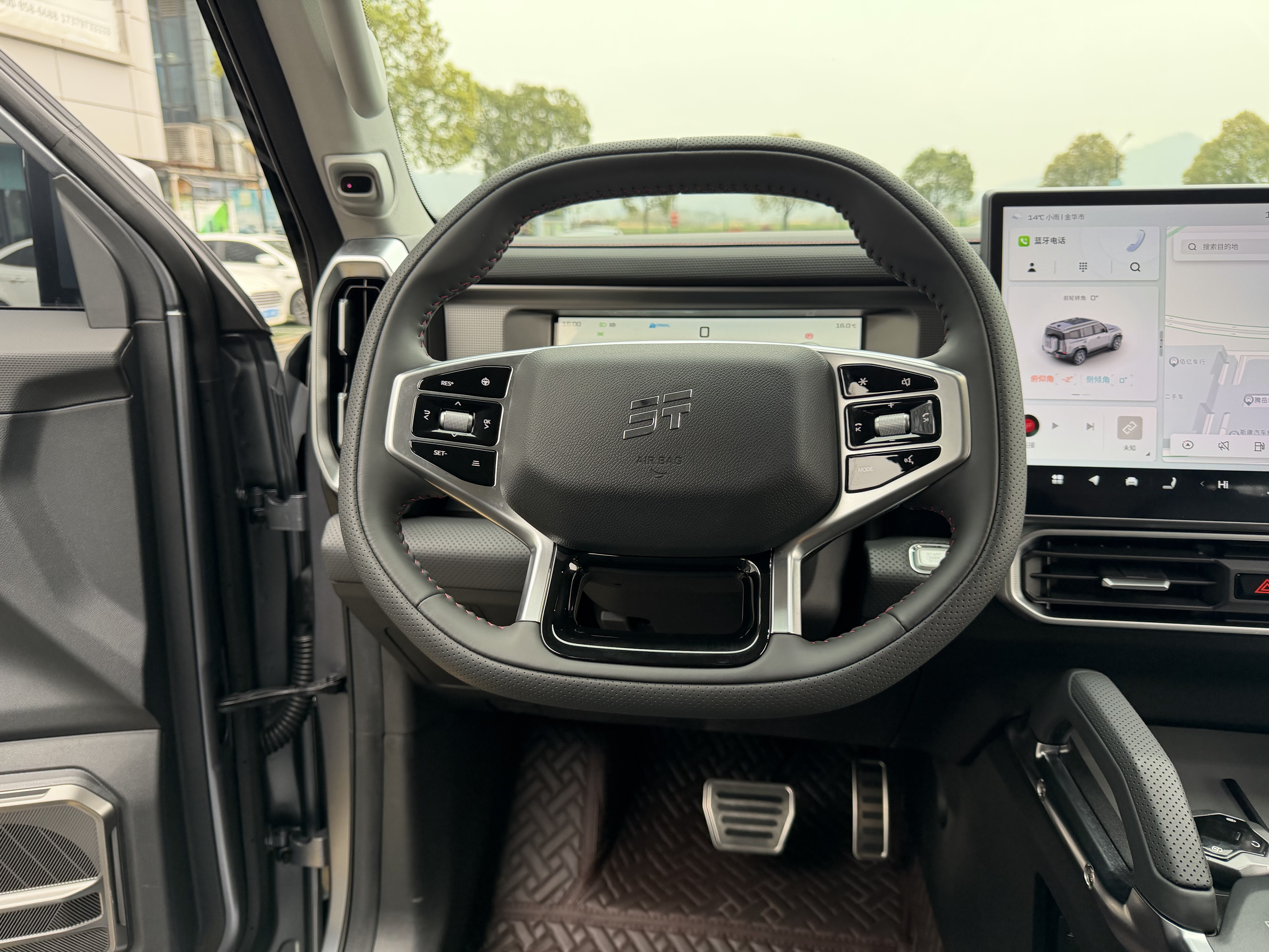 Jetour Traveller 2025 car image #18
