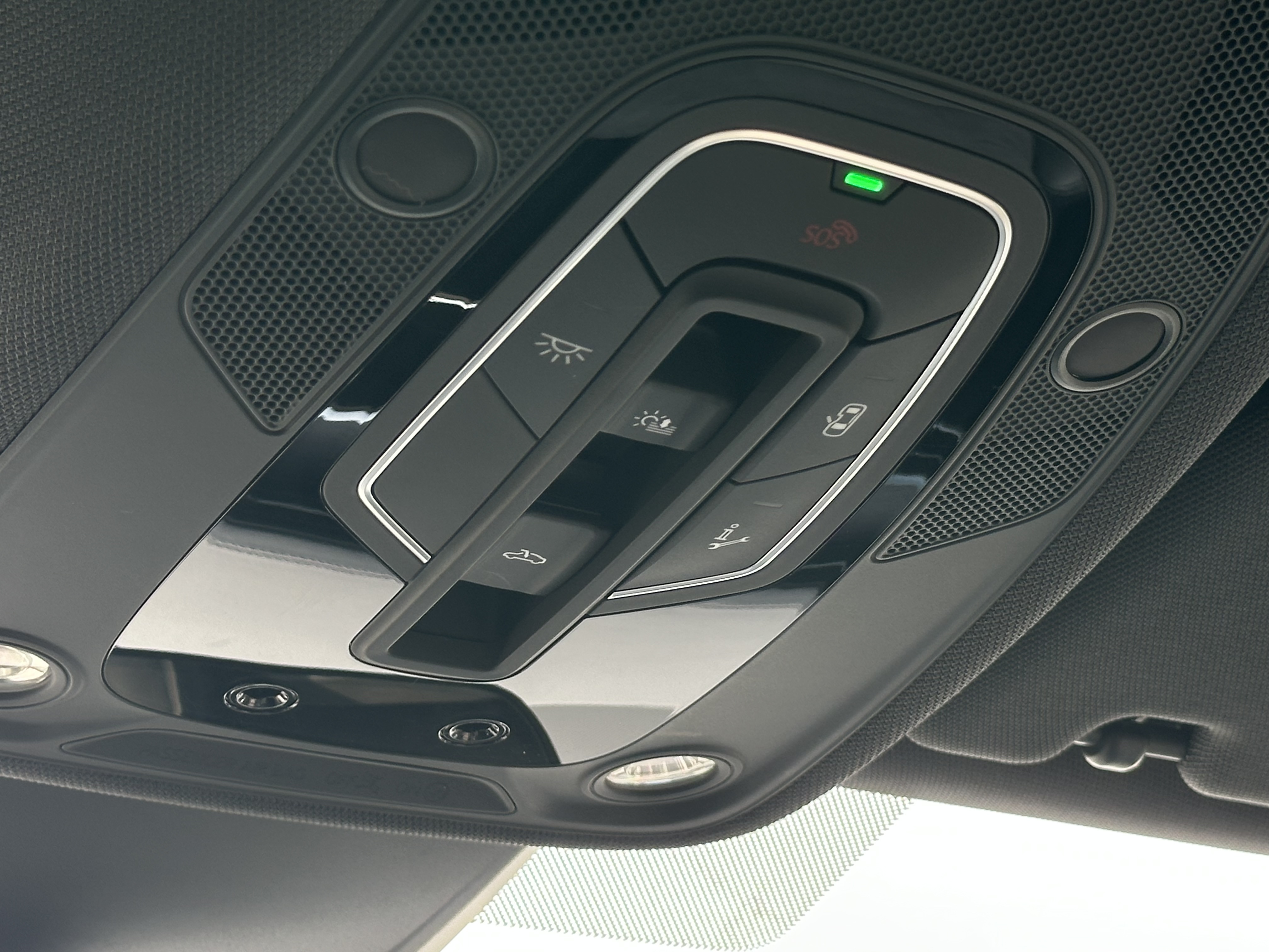 Audi A6L 2024 car image #18