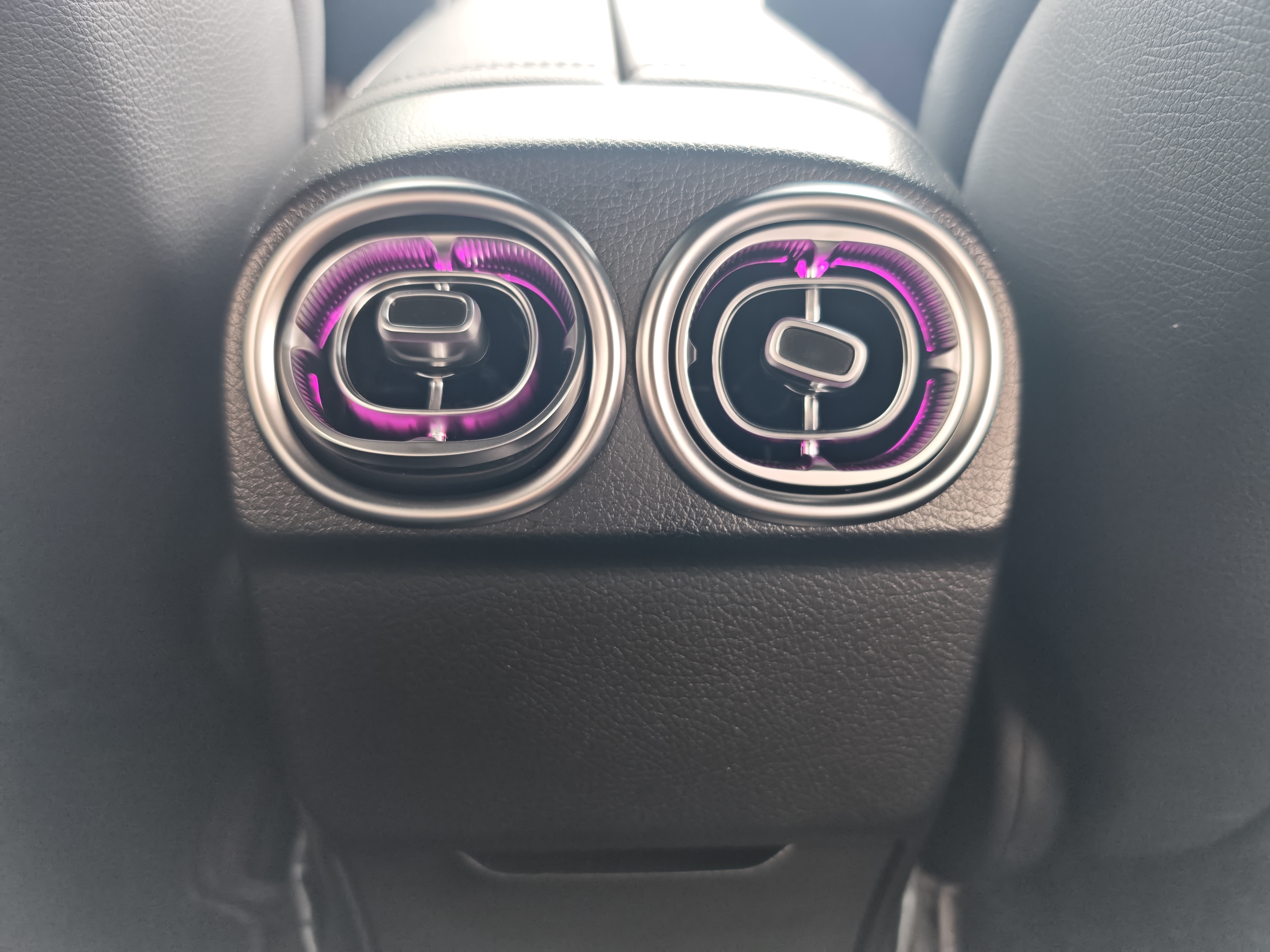 Mercedes-Benz C Class 2024 #18 Mercedes-Benz C Class 2024 car image #18