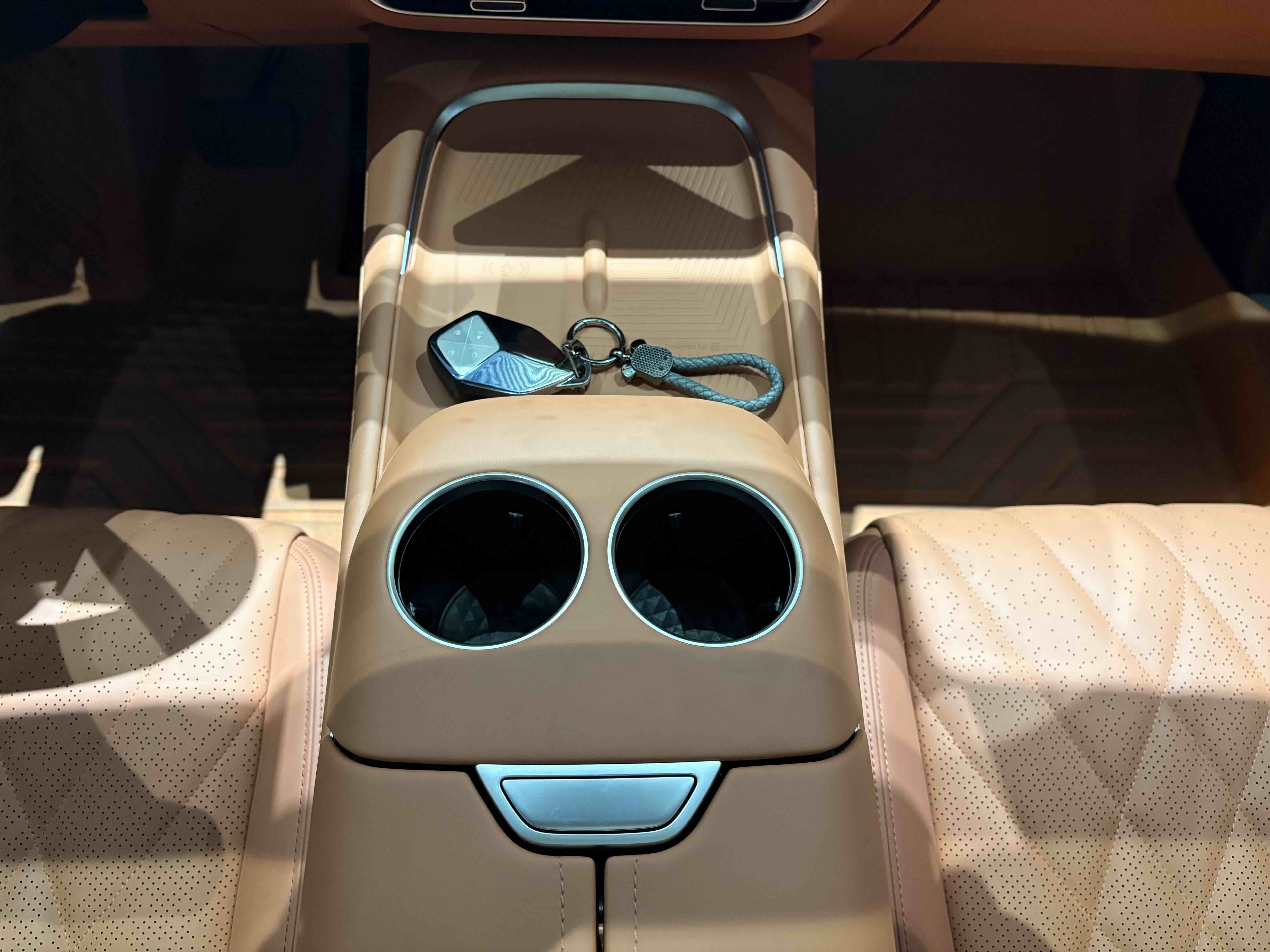 Deepal S07 2024 car image #18