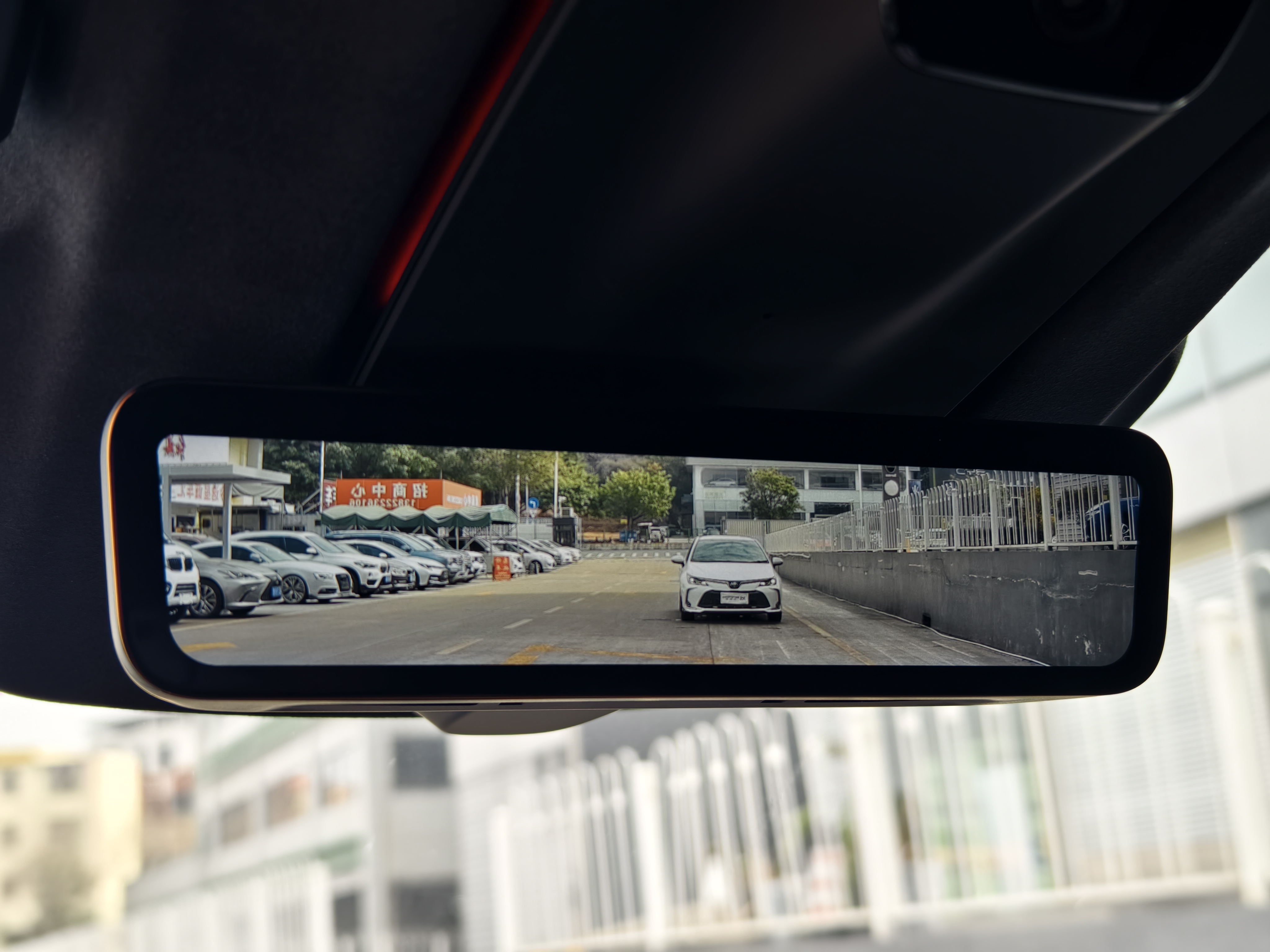 Avatr 12 2024 car image #18