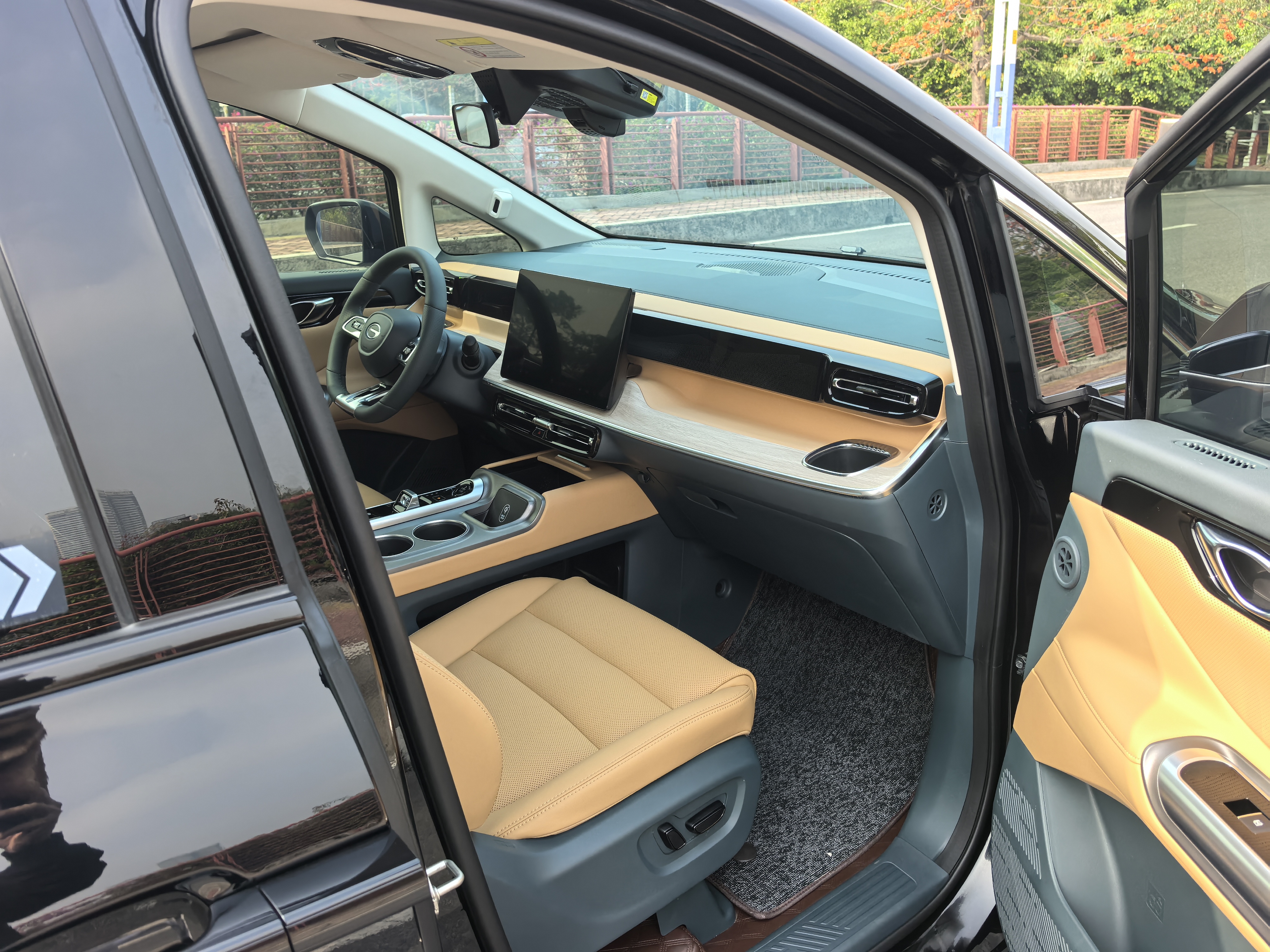 GAC Trumpchi E8 New Energy 2024 car image #18