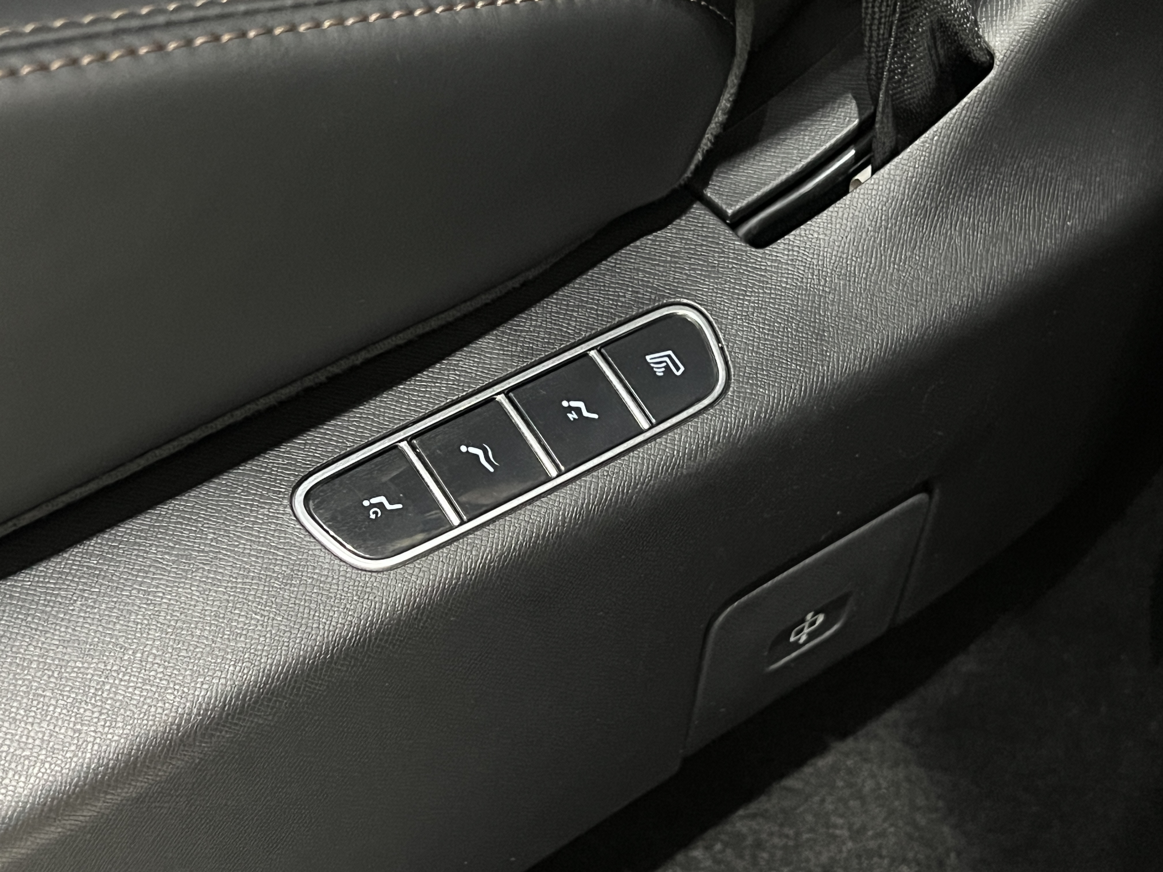 GAC Trumpchi E8 New Energy 2024 car image #18