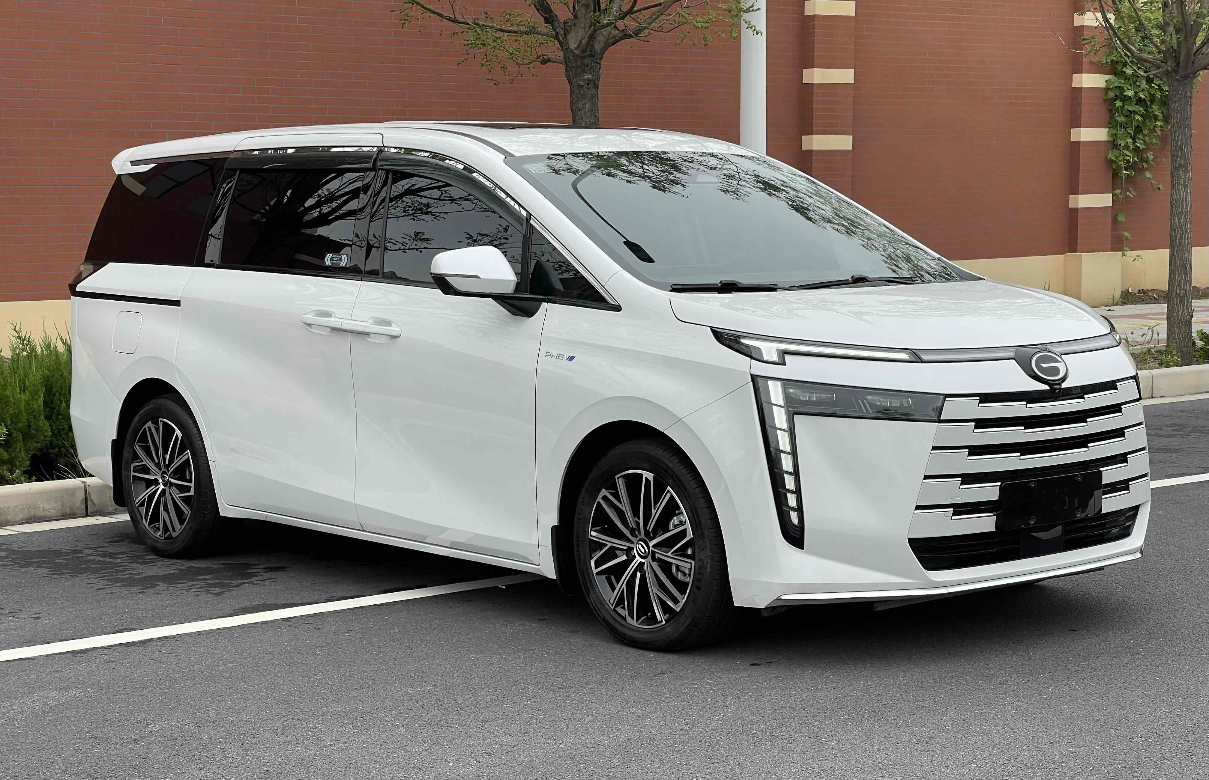 GAC Trumpchi E8 New Energy 2024 car image #18