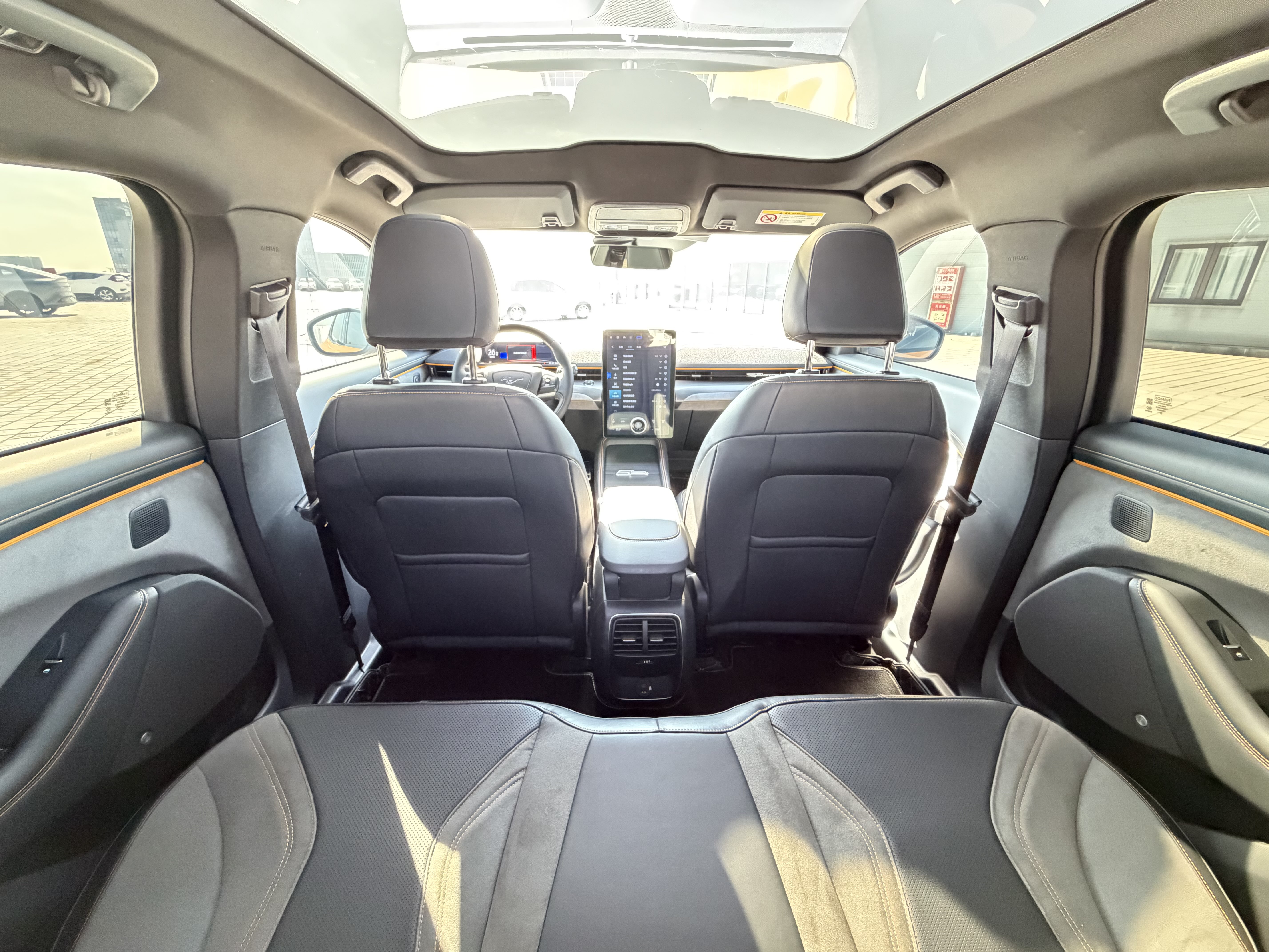 Ford Mustang Mach-E 2024 صورة سيارة #18