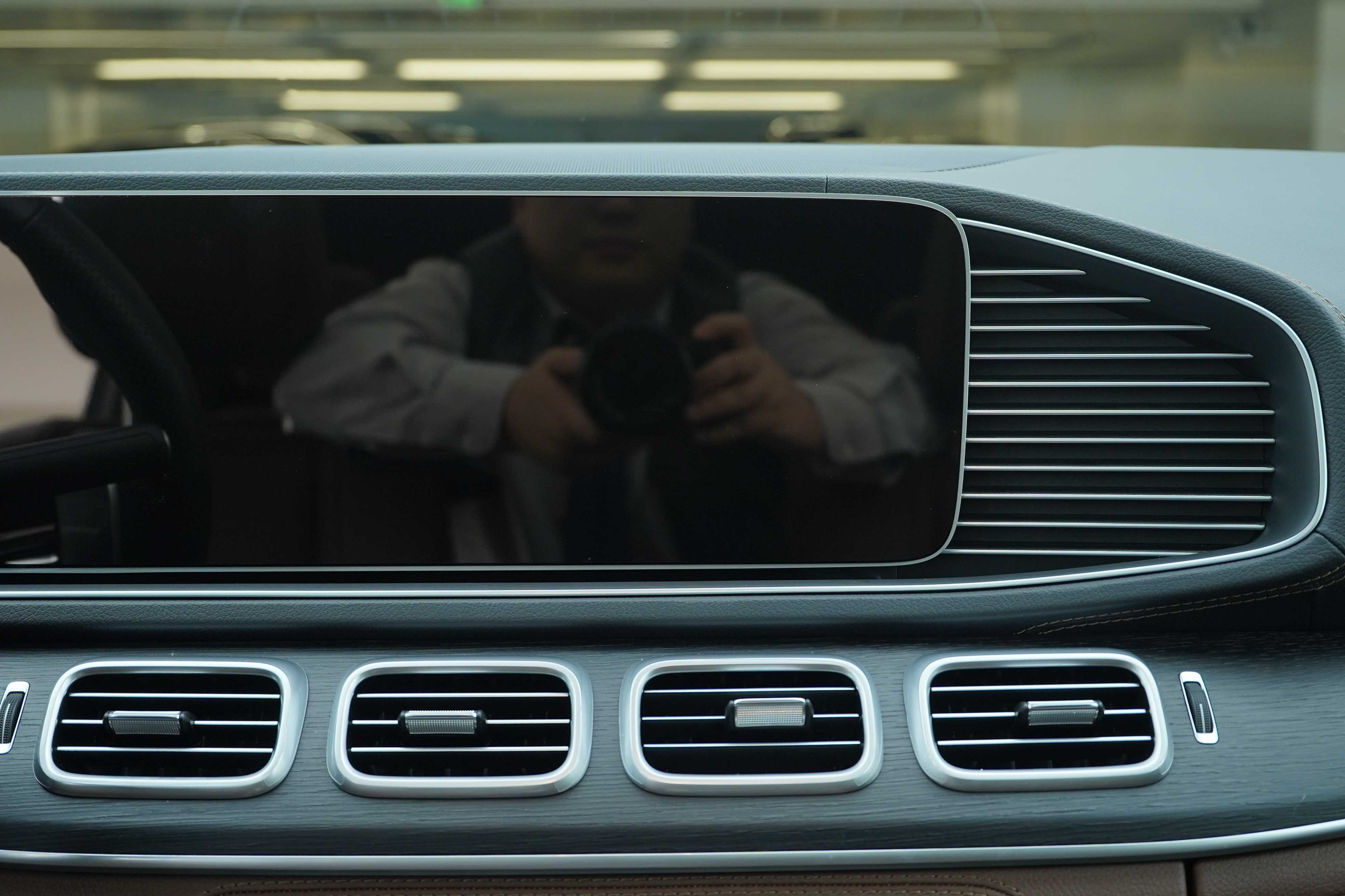 Mercedes-Benz 2024 car image #18