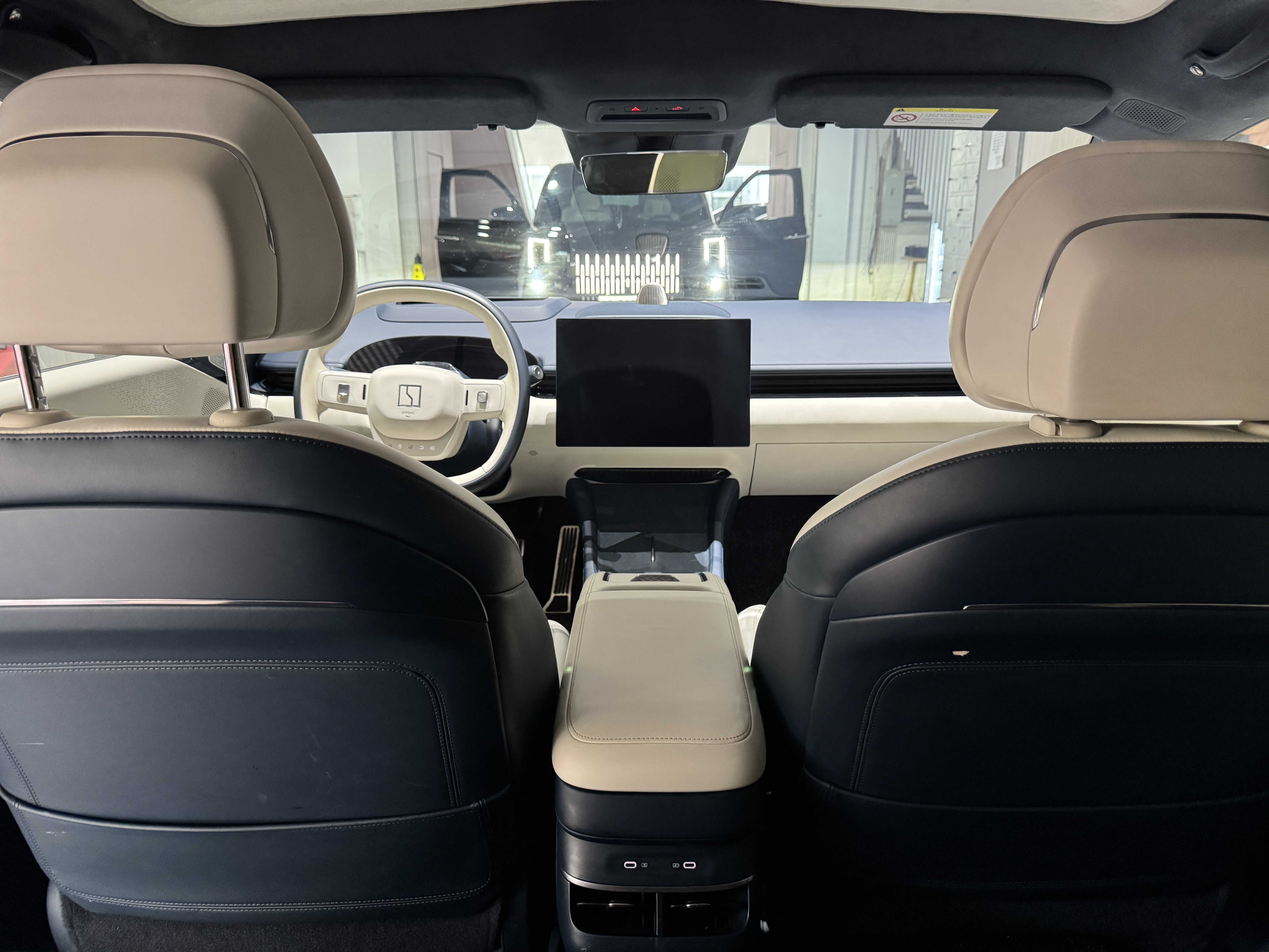 极氪 极氪007 2024 汽车图片 #18