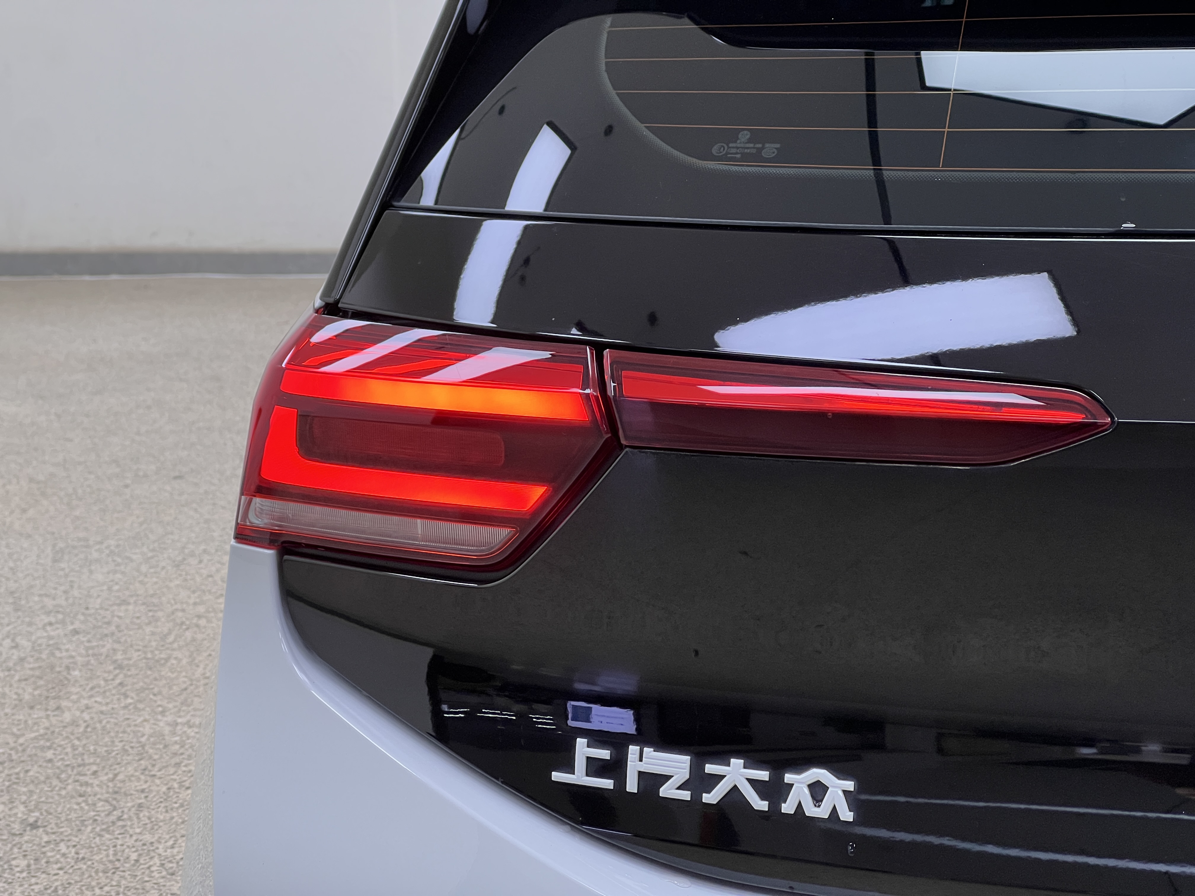 Volkswagen ID.3 2024 immagine di auto #18