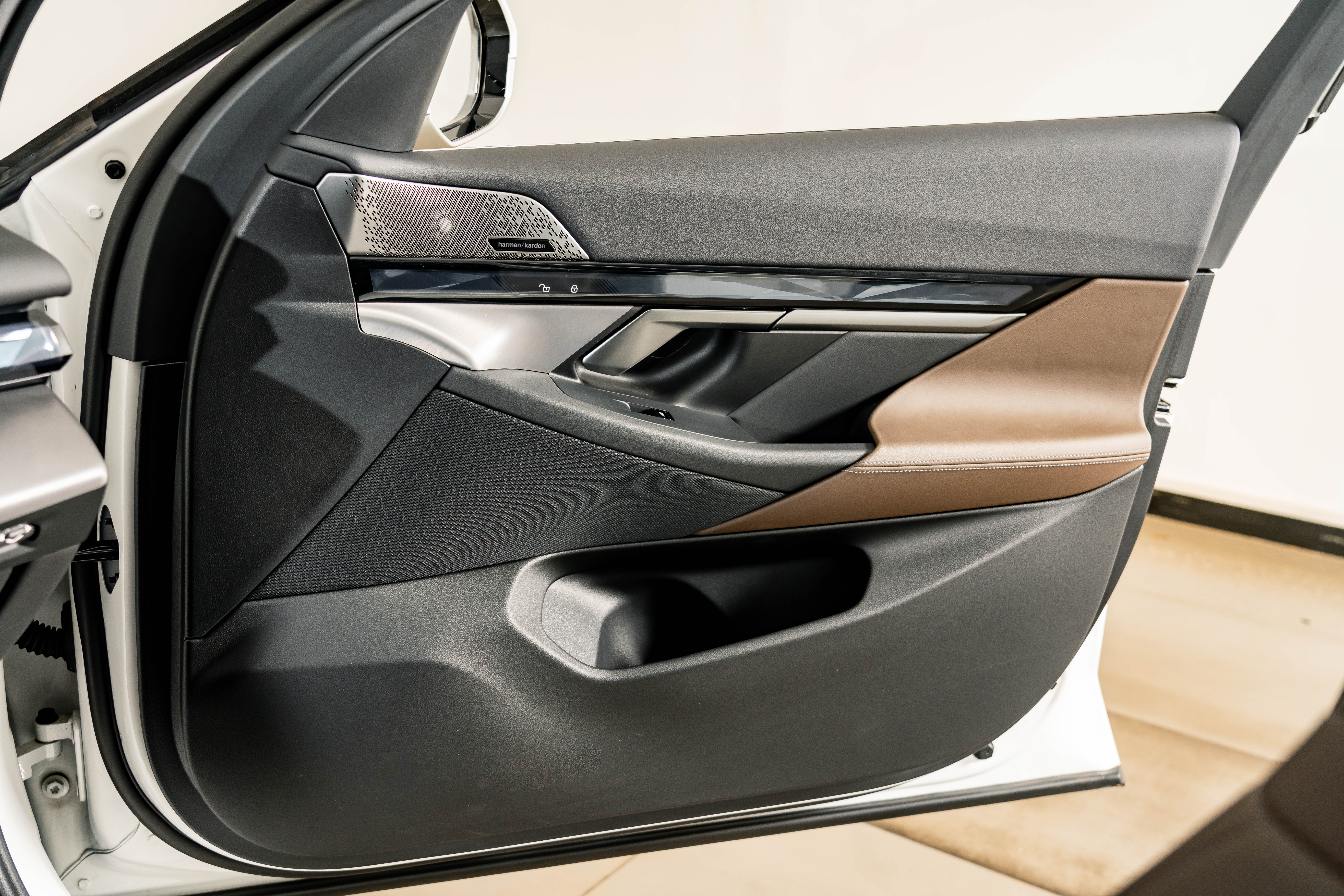 BMW 5 Series 2025 car image #18