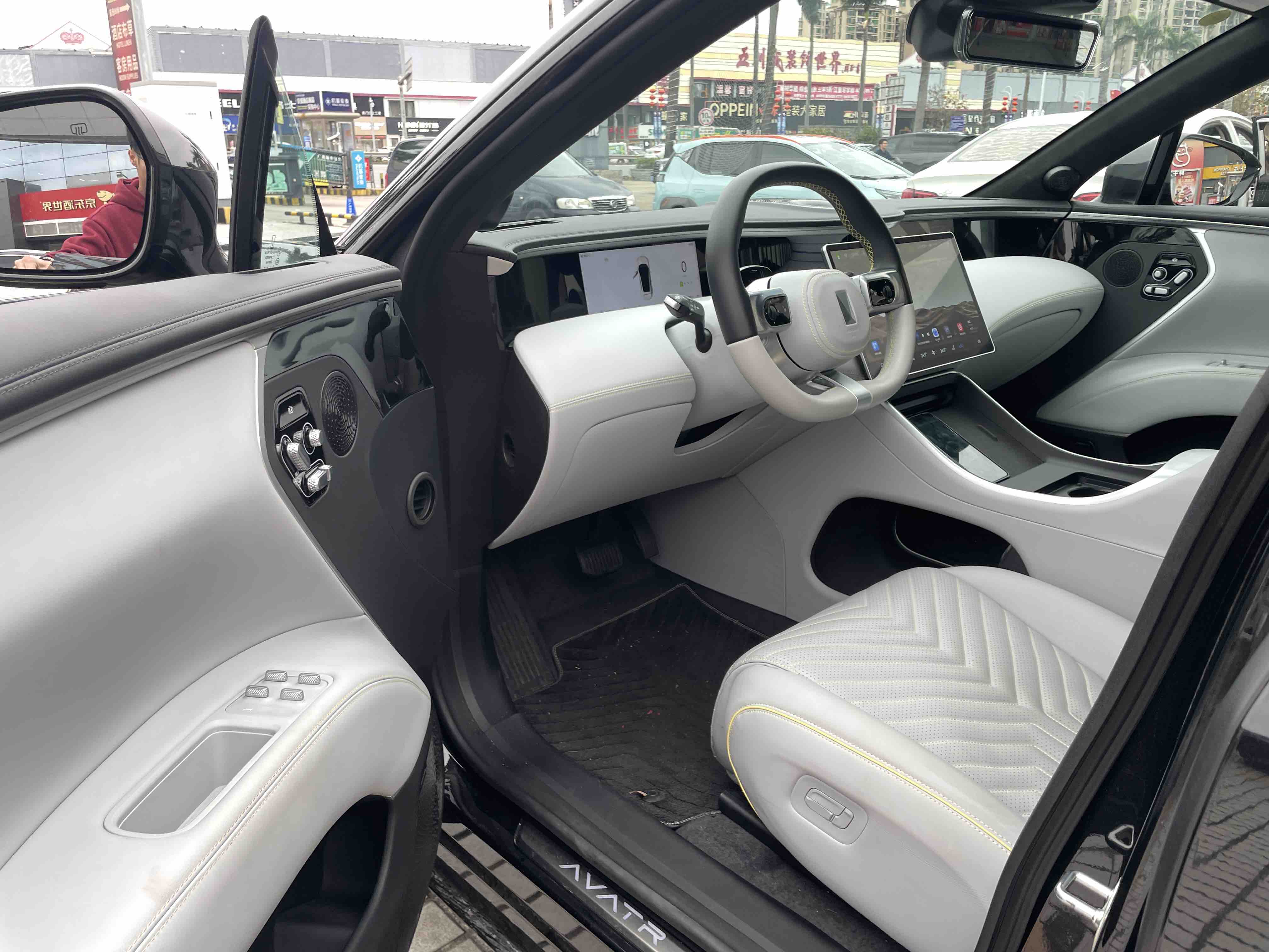 Avatr 11 2024 imagem de carro #18