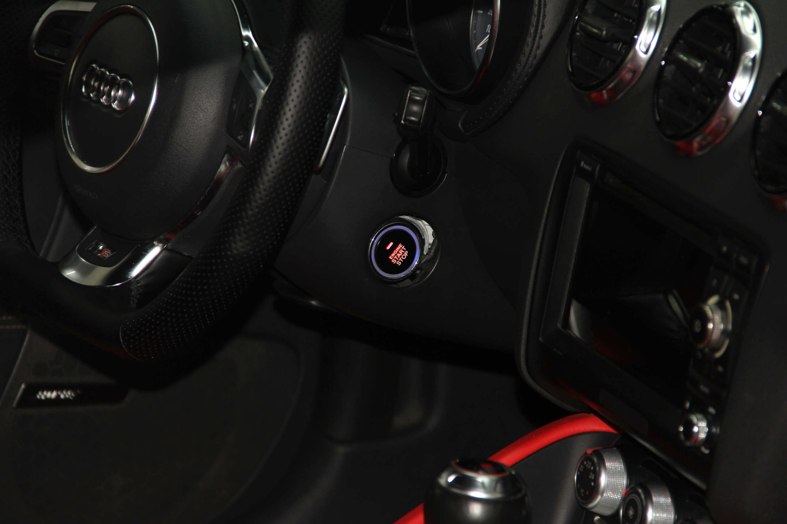 Audi TTS 2011 #18 Audi TTS 2011 car image #18