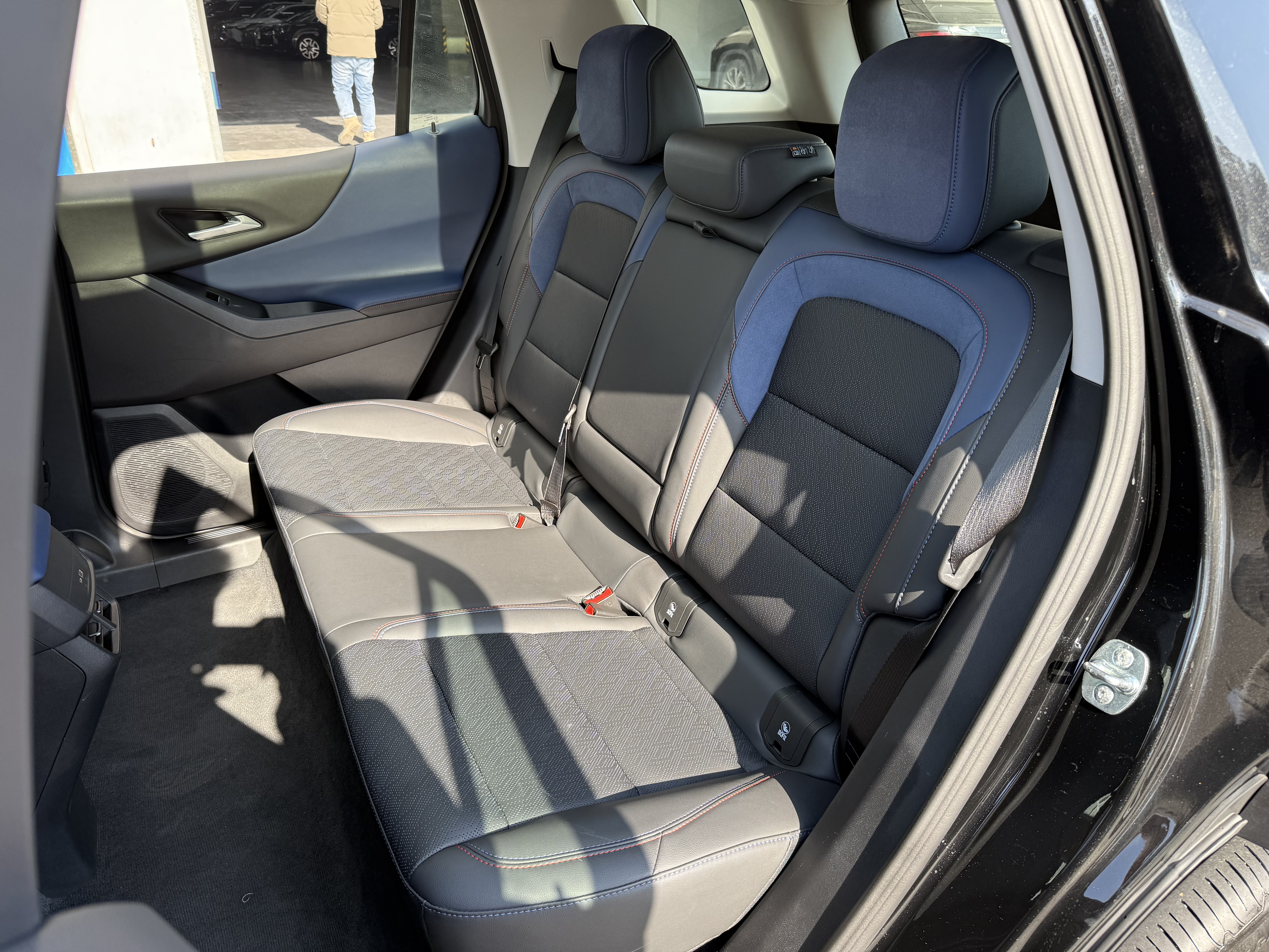 Chevrolet Equinox Plus 2025 car image #18