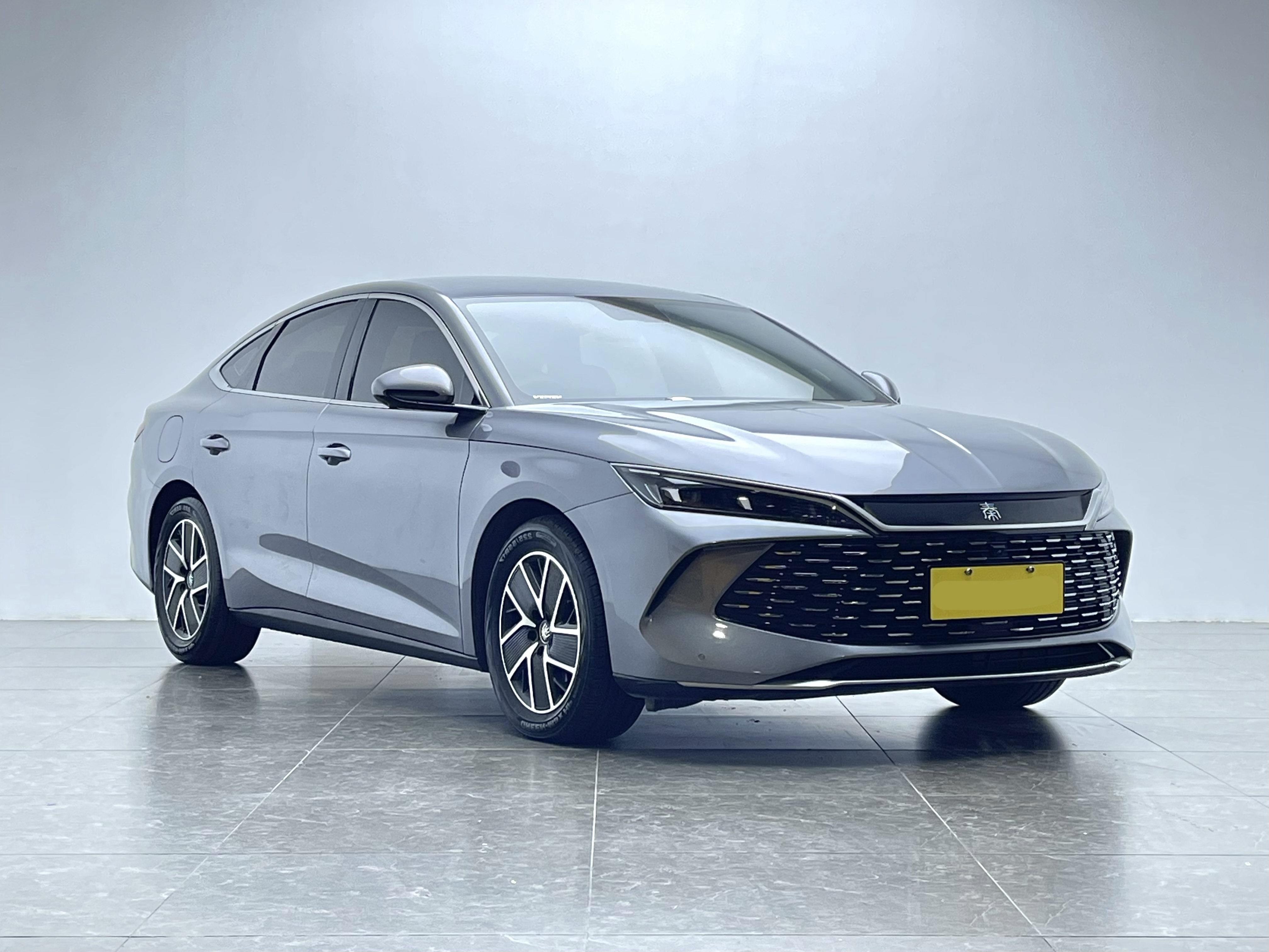 BYD Qin L 2024 #18 BYD Qin L 2024 immagine di auto #18