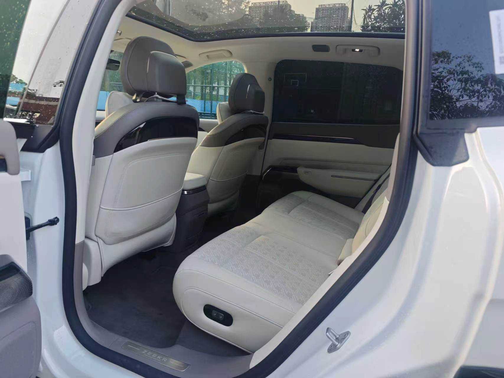 极氪 极氪007 2025 汽车图片 #18