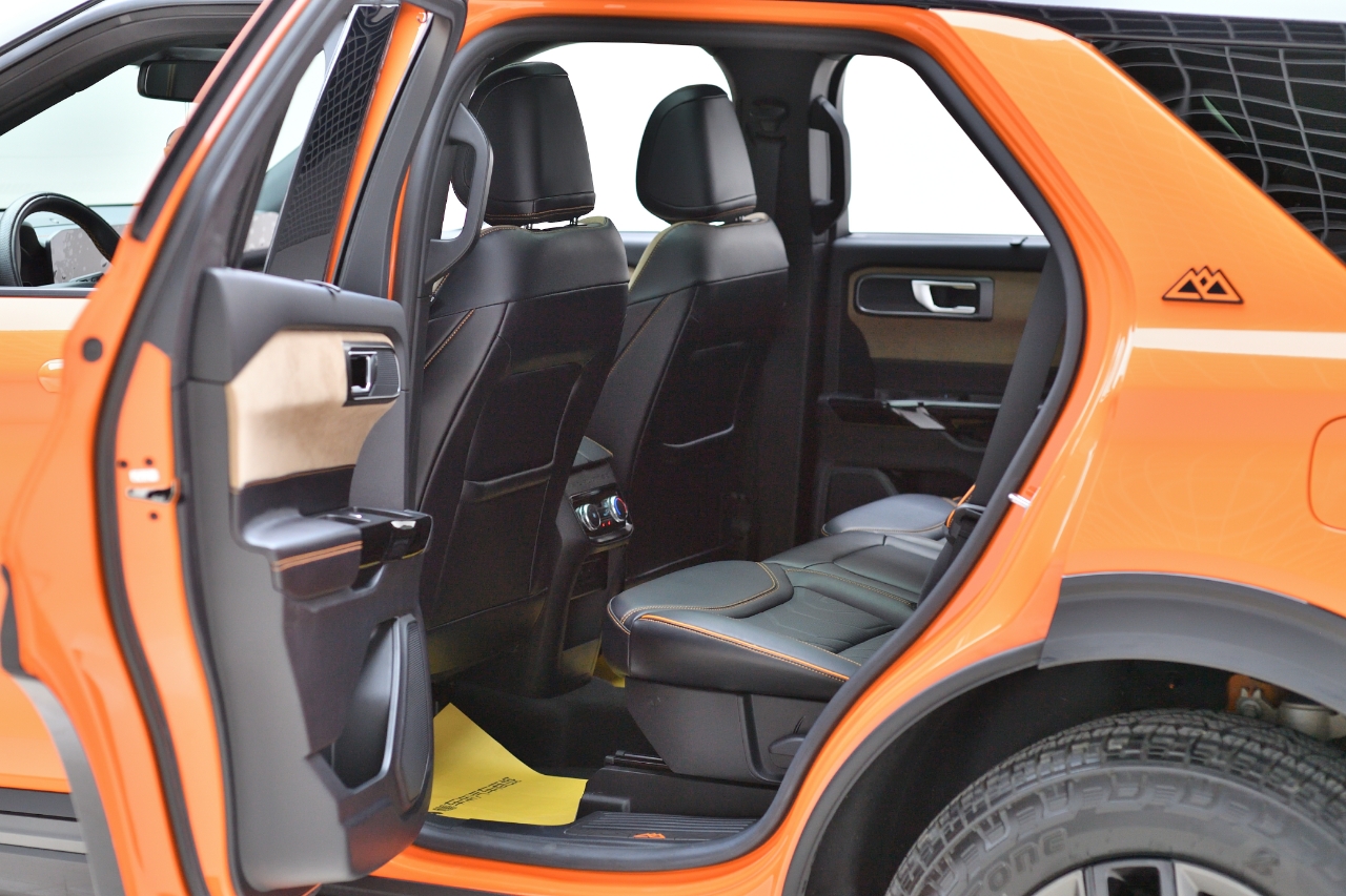 Ford Explorer 2024 #18 Ford Explorer 2024 car image #18