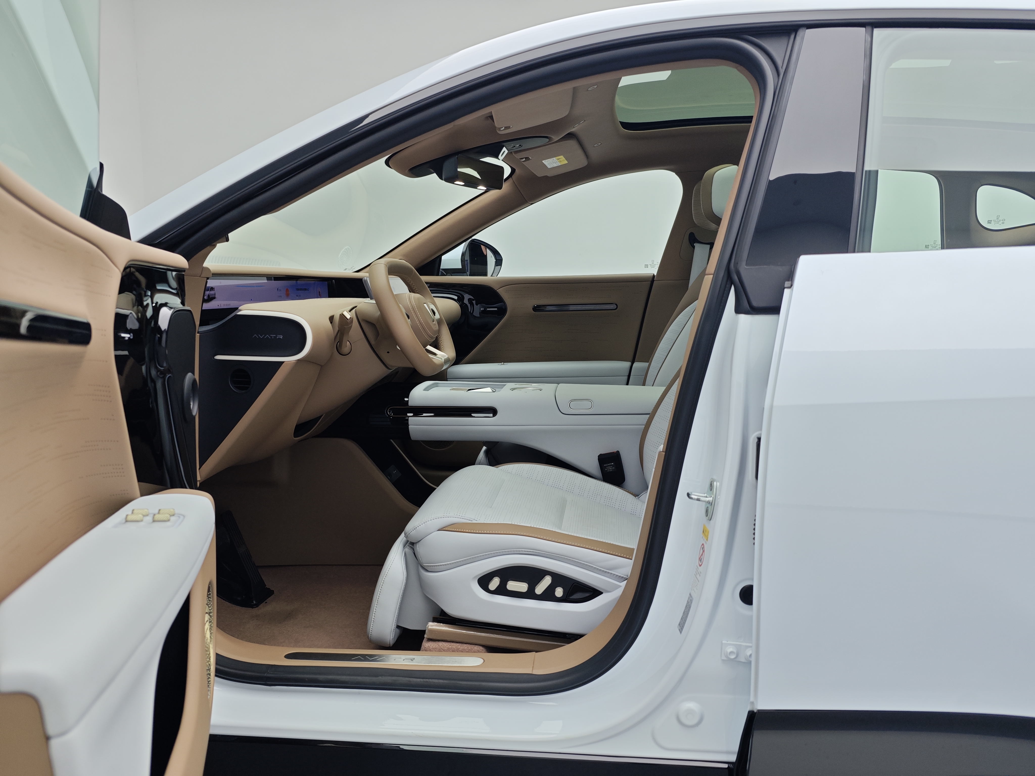 Avatr 07 2025 imagem de carro #18