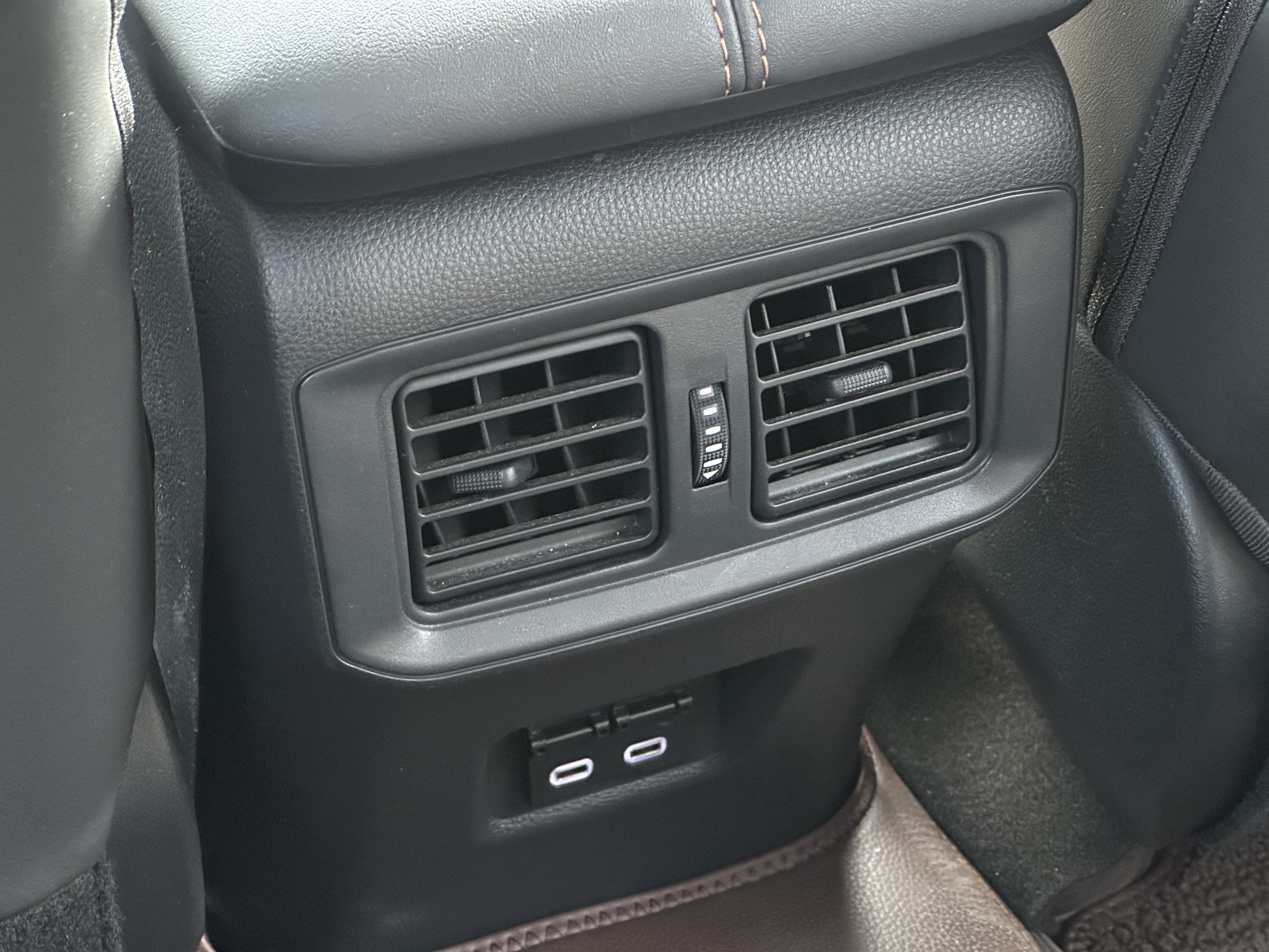 Toyota RAV4 2024 car image #18