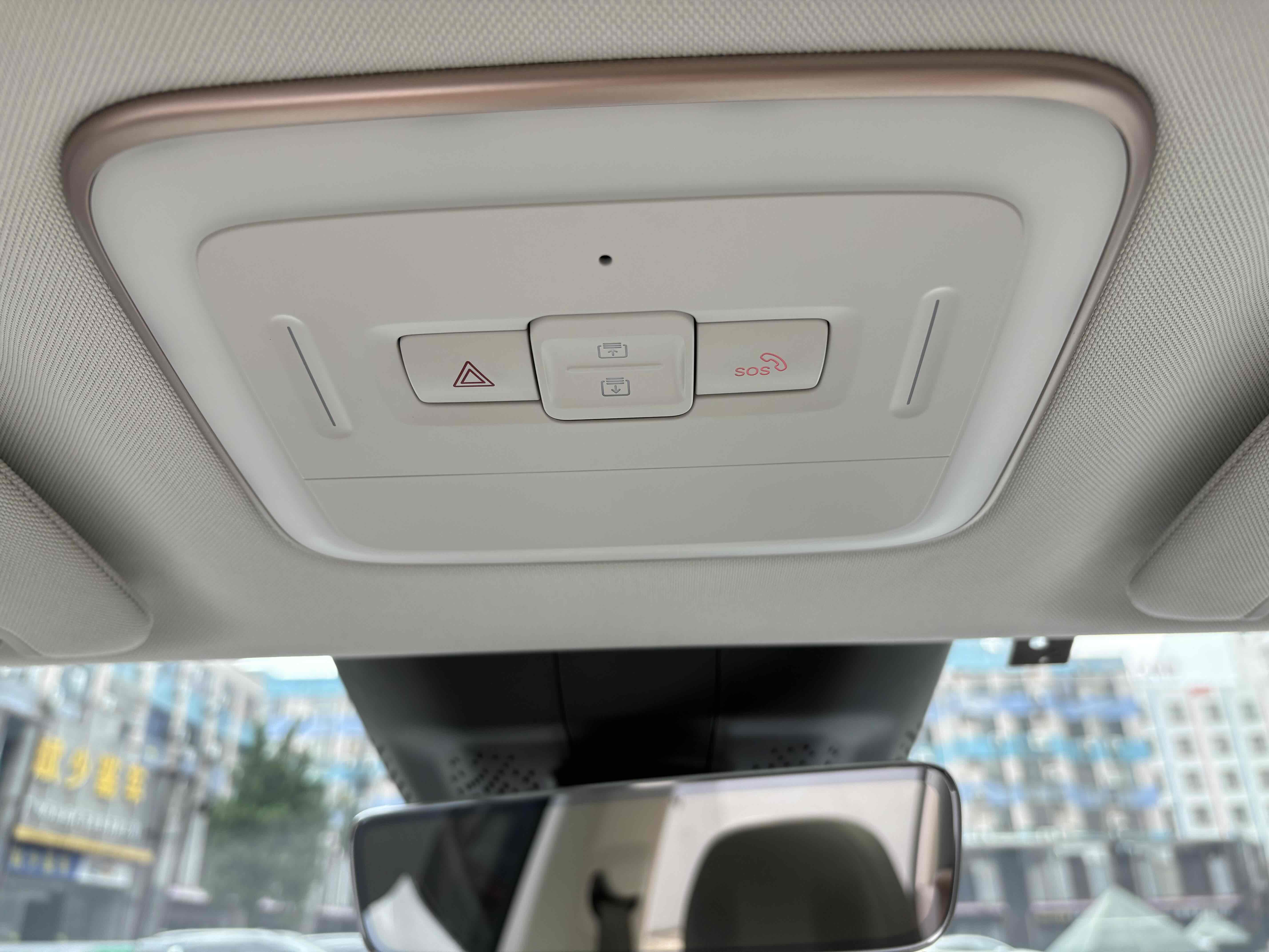 Zeekr 7X 2024 car image #18