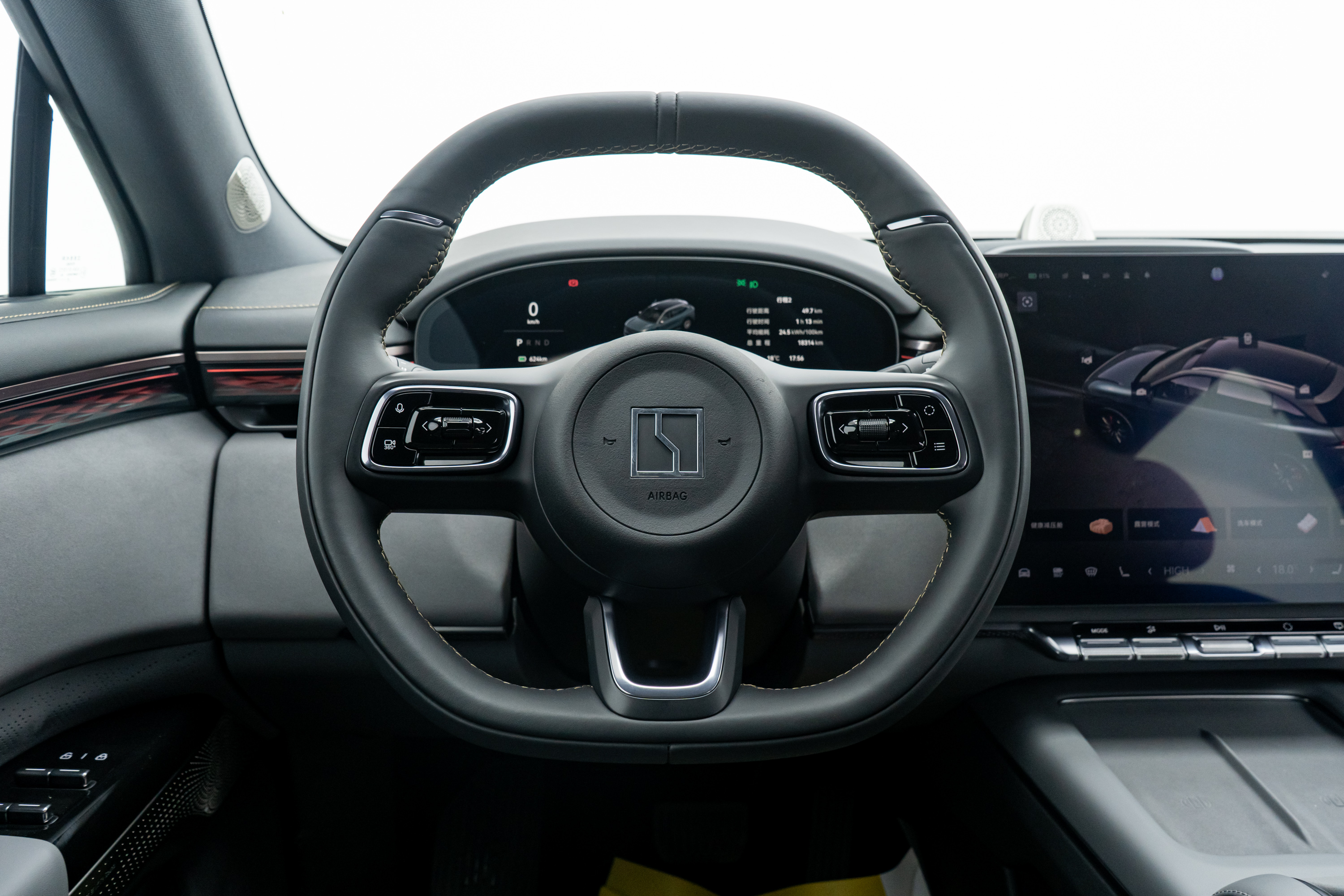 Zeekr 7X 2024 car image #18