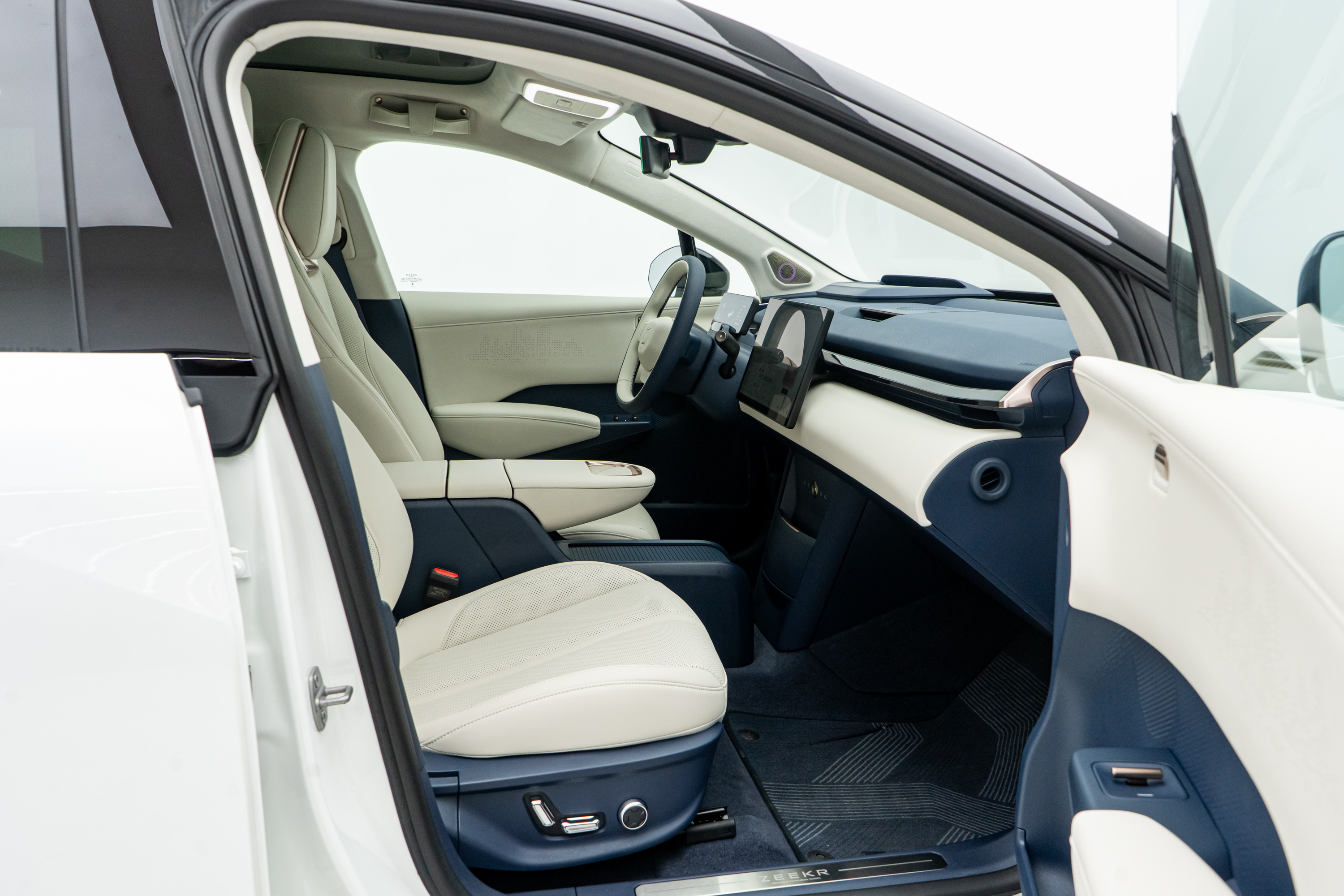 Zeekr X 2025 immagine di auto #18