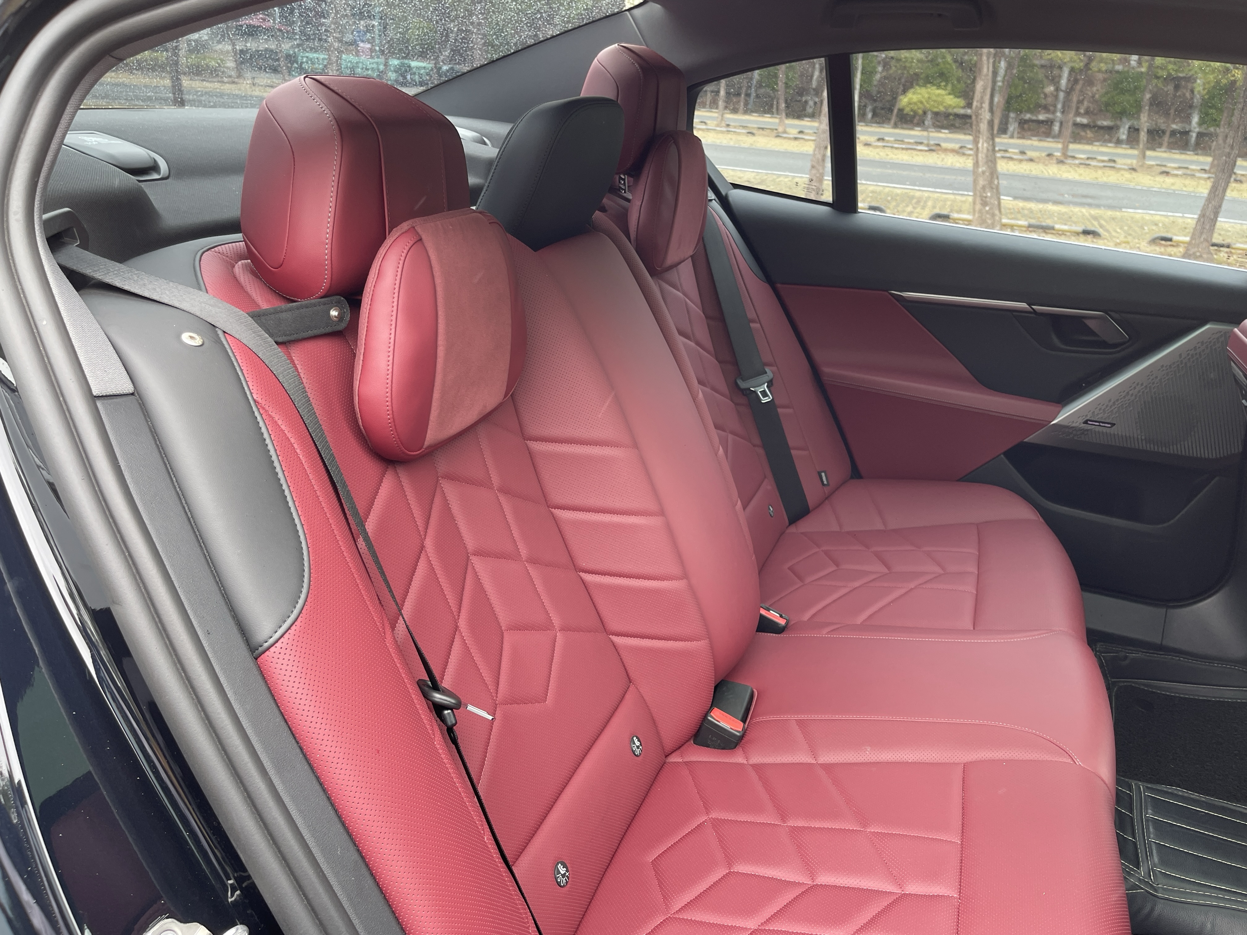 BMW 5 Series 2024 car image #18