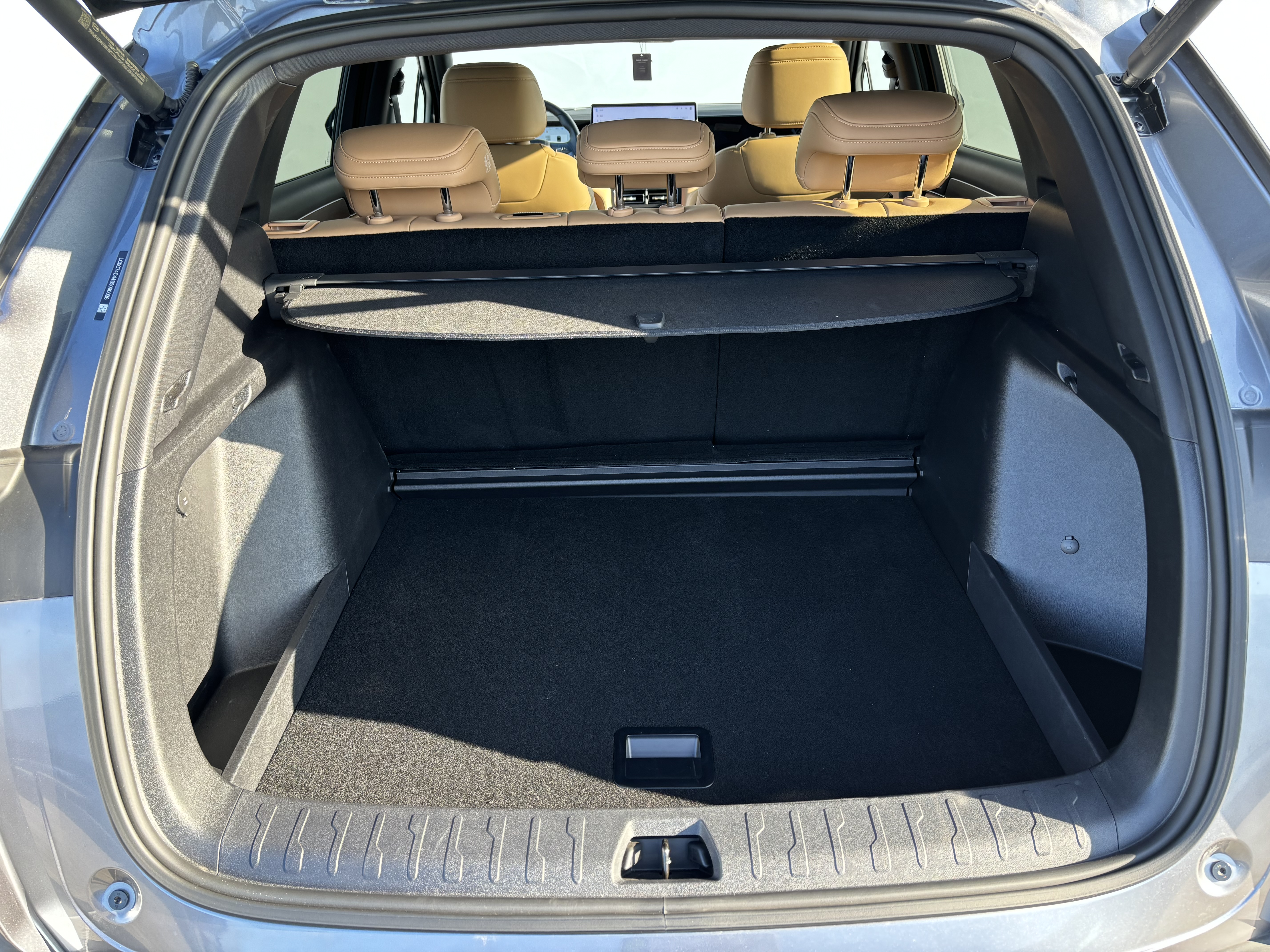 BYD SongL DM-i 2025 car image #18