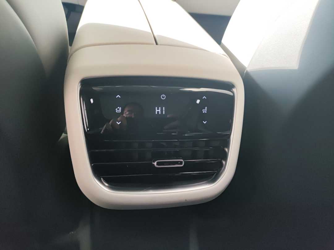 Deepal L07 2025 car image #18