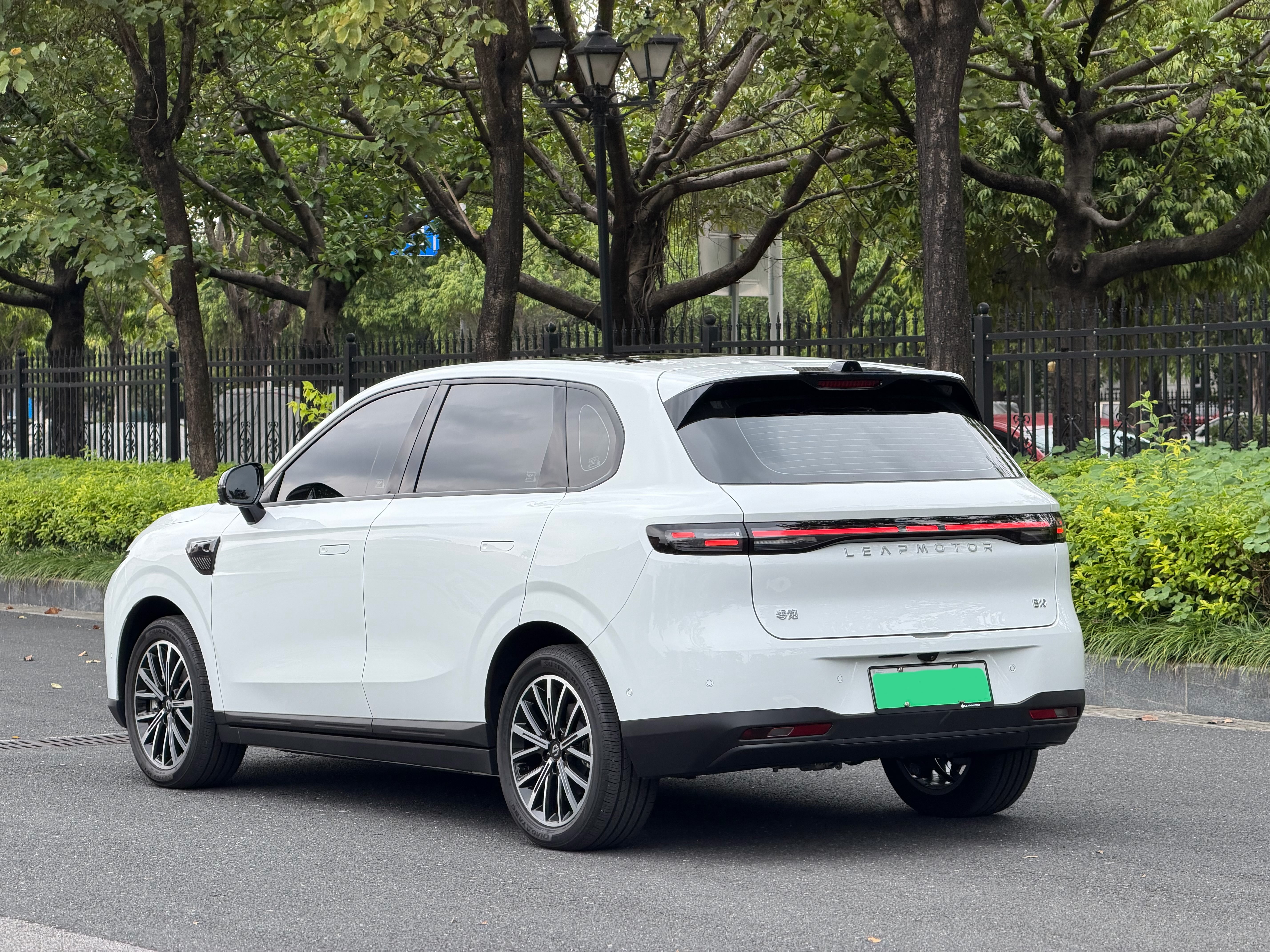 零跑汽车 零跑B10 2025 汽车图片 #18