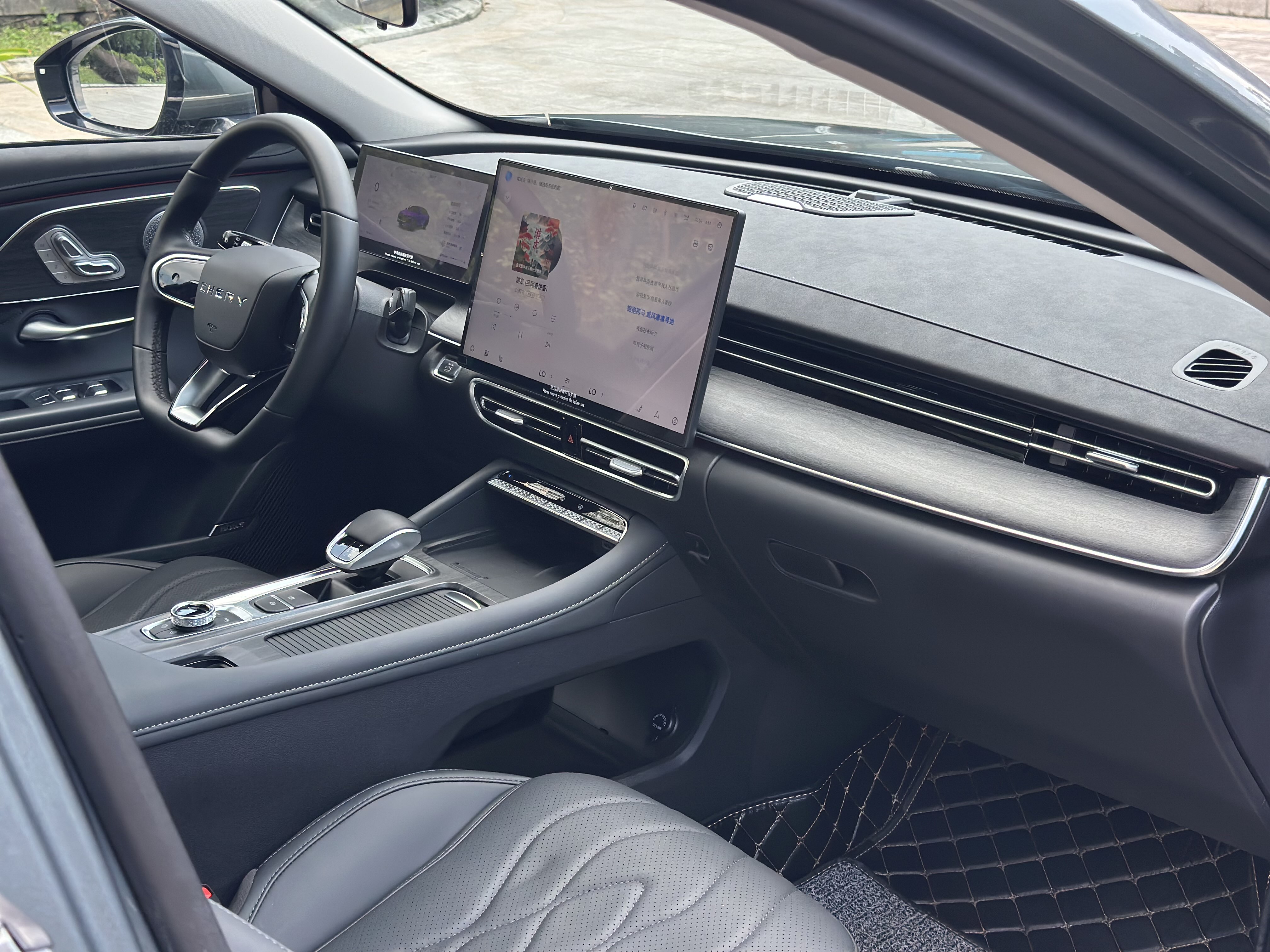 Chery Arrizo 8 Pro 2025 car image #18