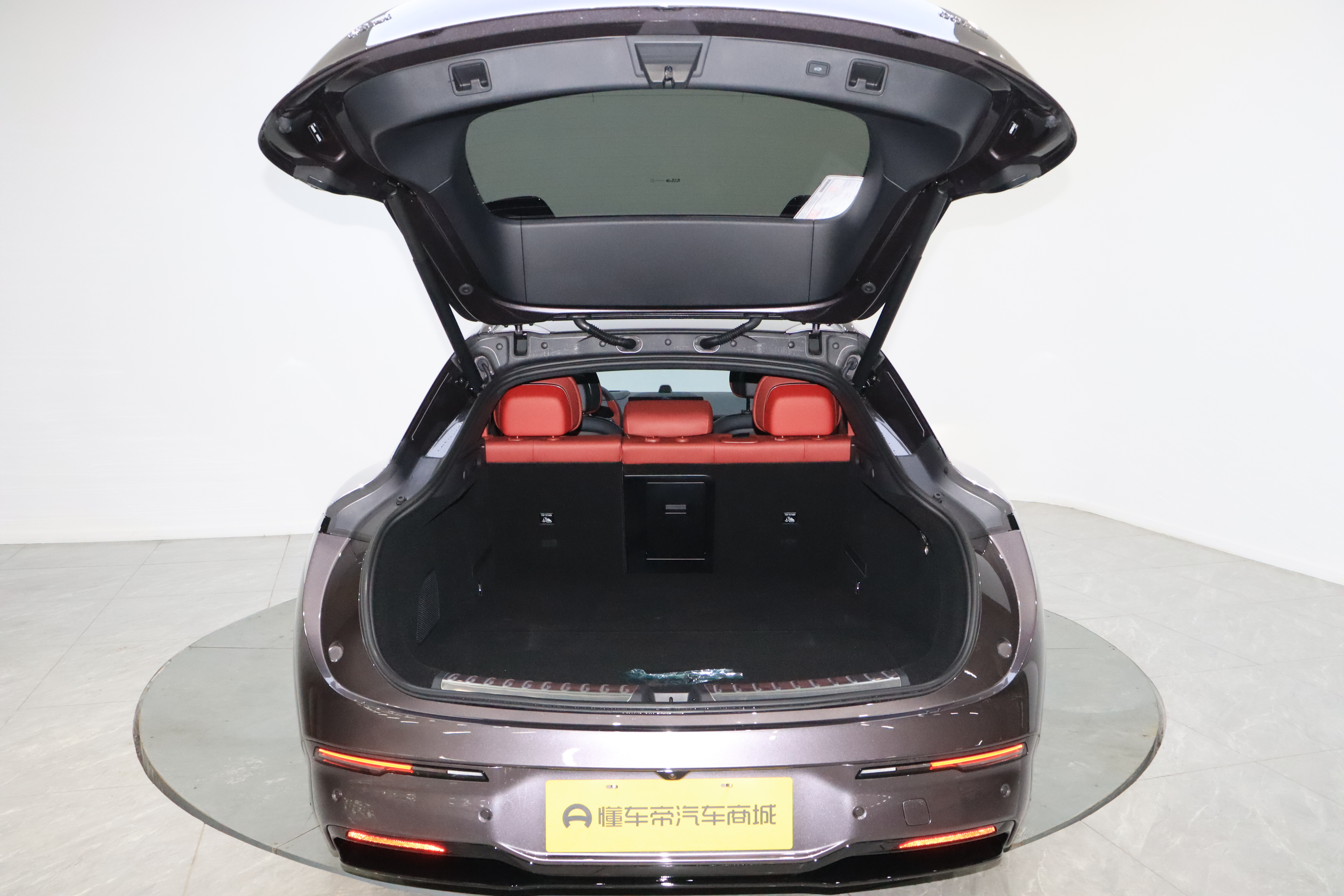 极氪 极氪007GT 2026 汽车图片 #18