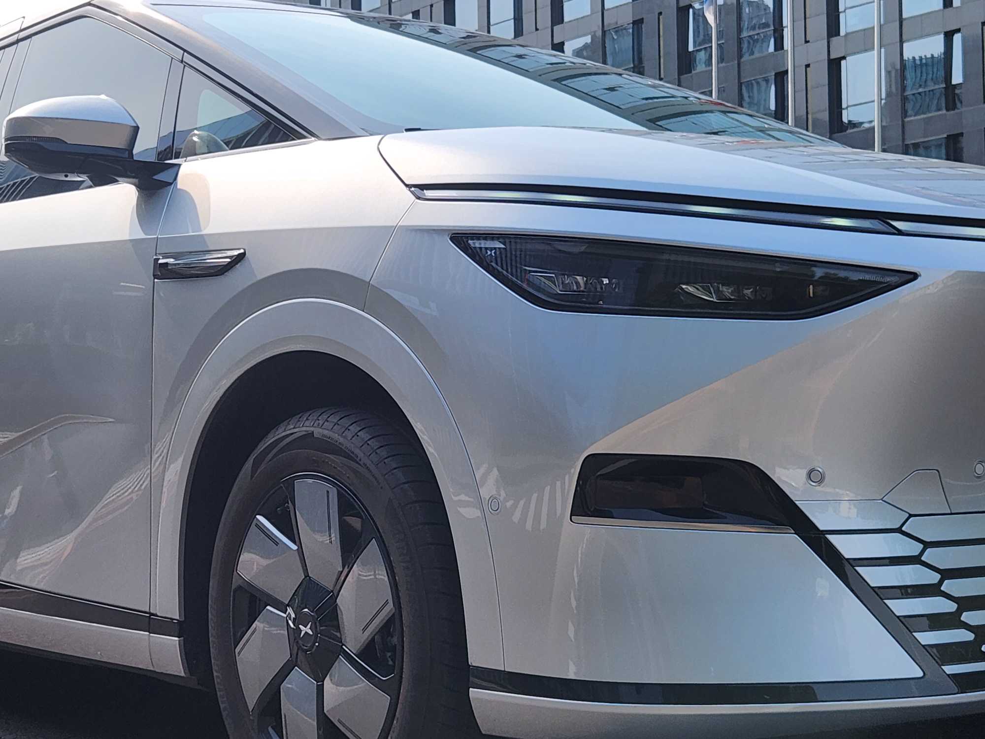 Xpeng X9 2025 imagem de carro #18