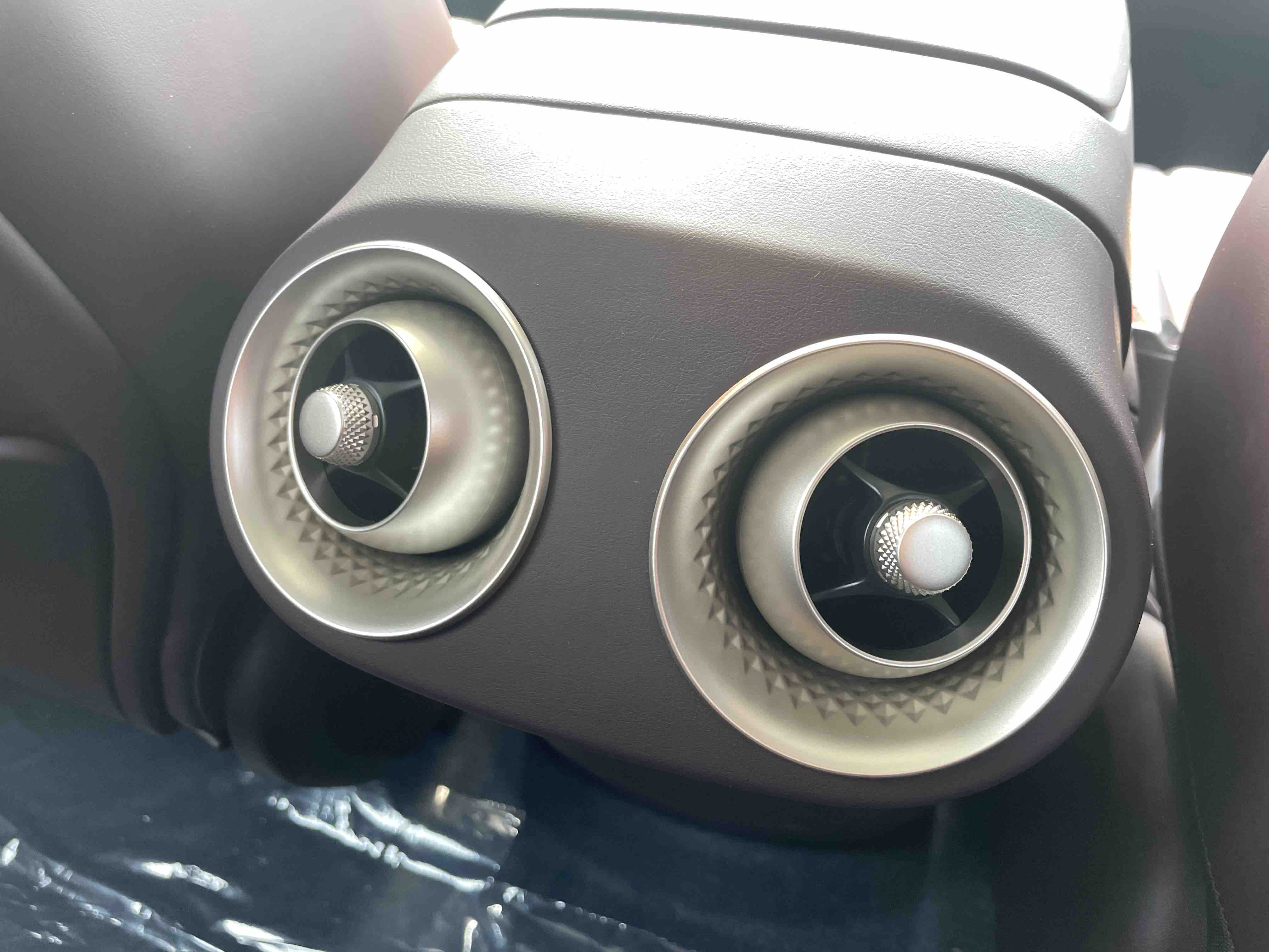 Avatr 11 2025 imagem de carro #18