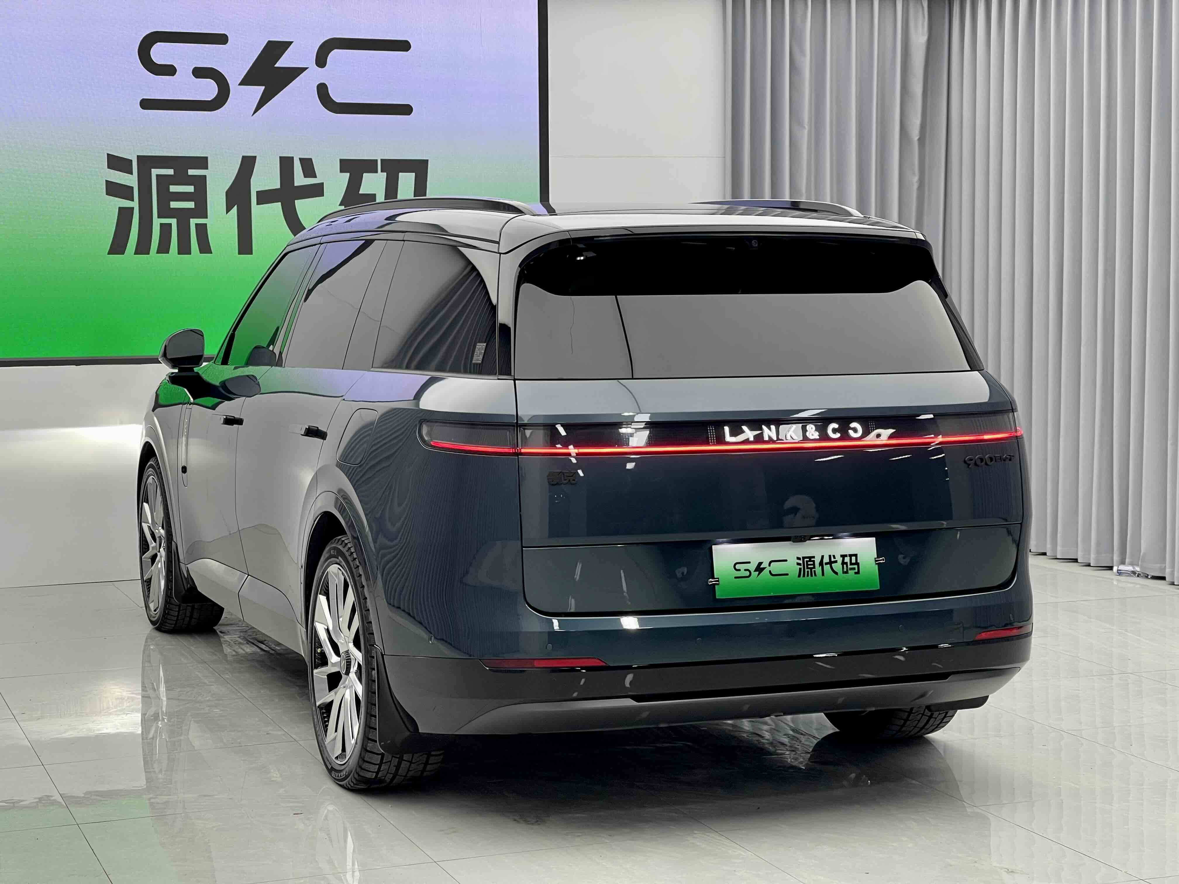 Lynk & Co 900 2025 #18 Lynk & Co 900 2025 car image #18