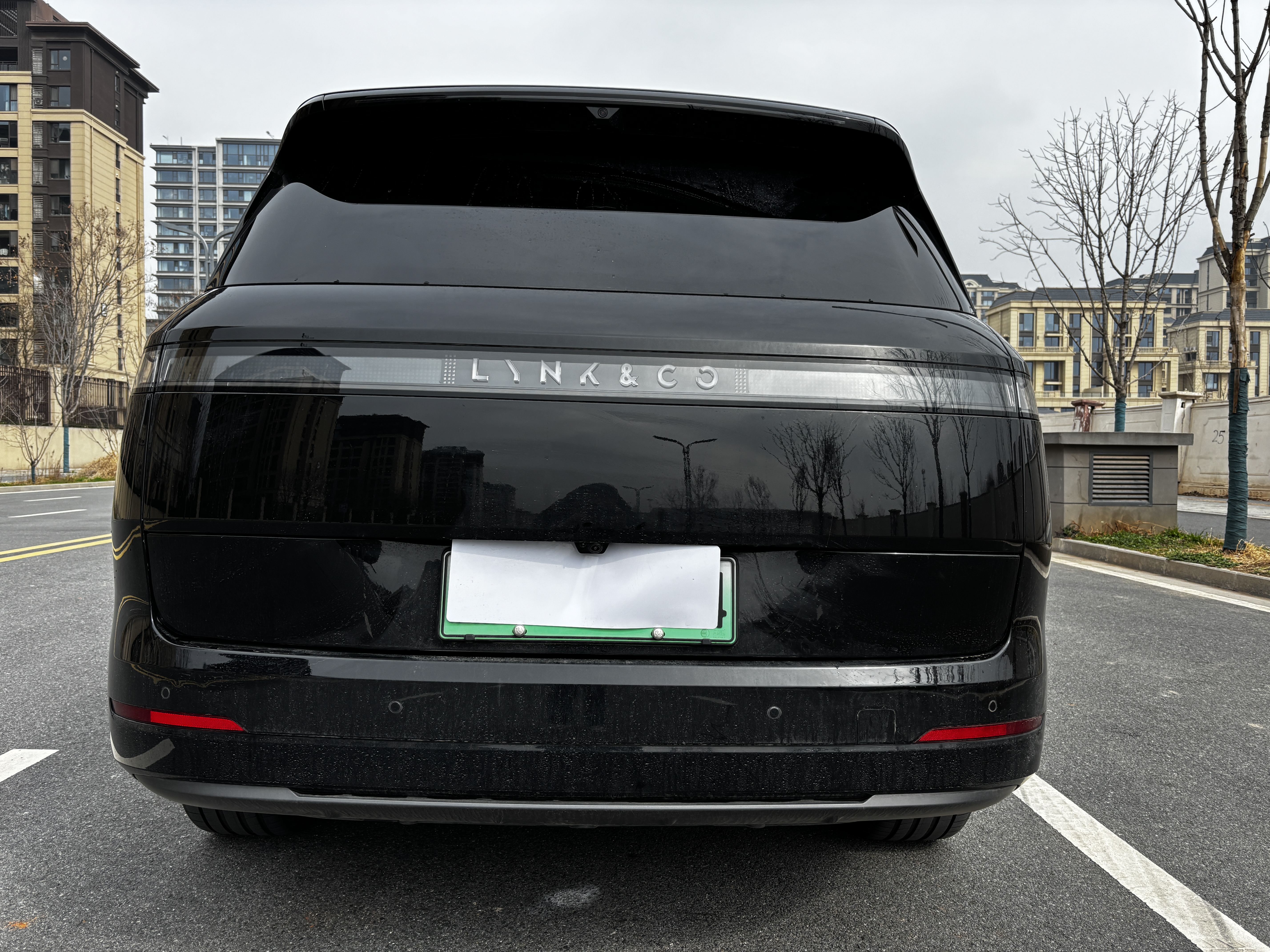 Lynk & Co 900 2025 car image #18