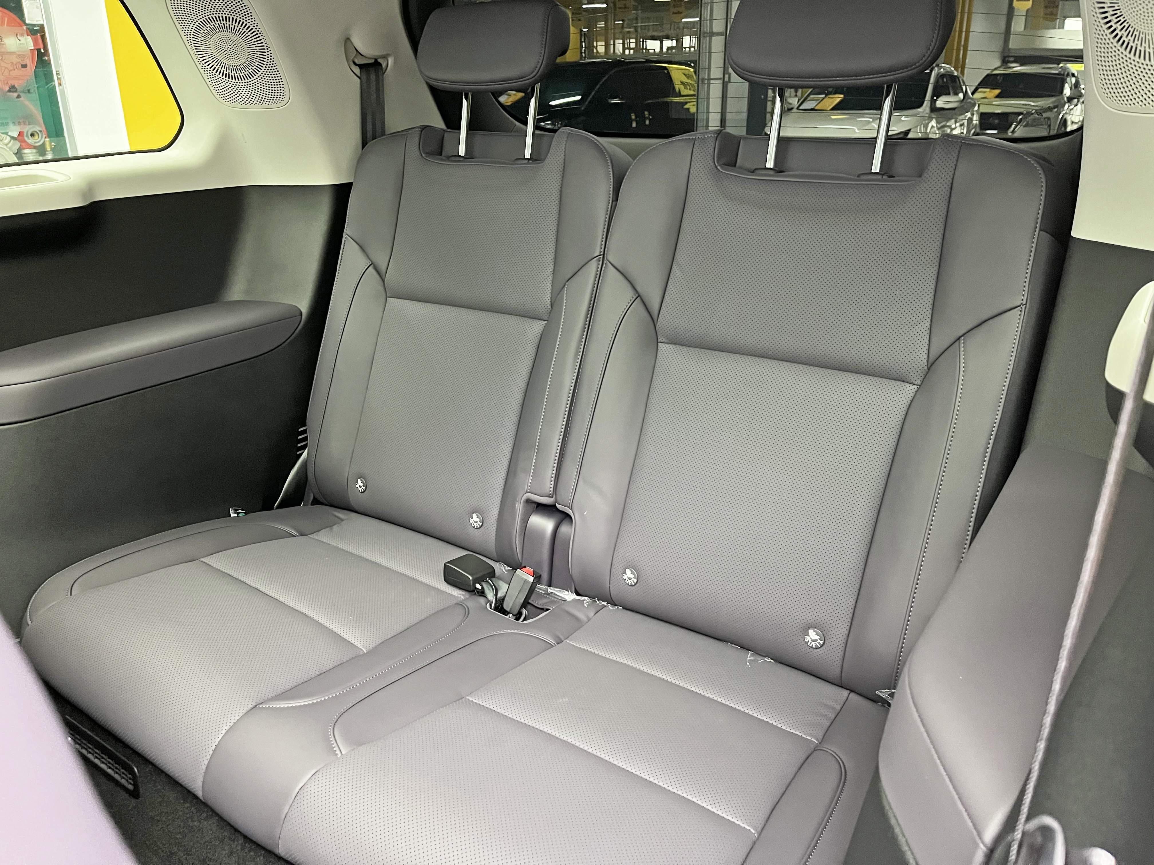 零跑汽车 零跑C16 2025 汽车图片 #18