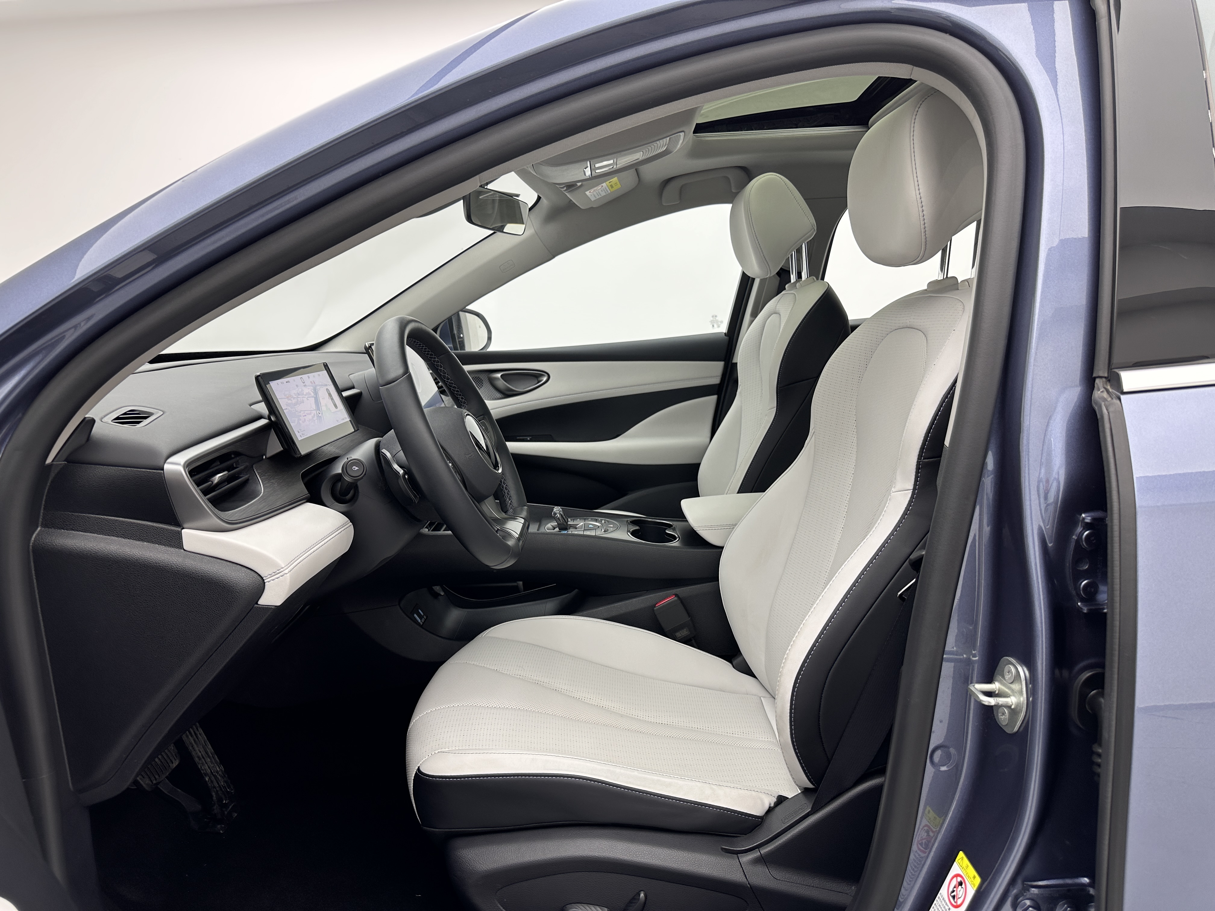 BYD Seal 05 DM-i 2025 car image #18