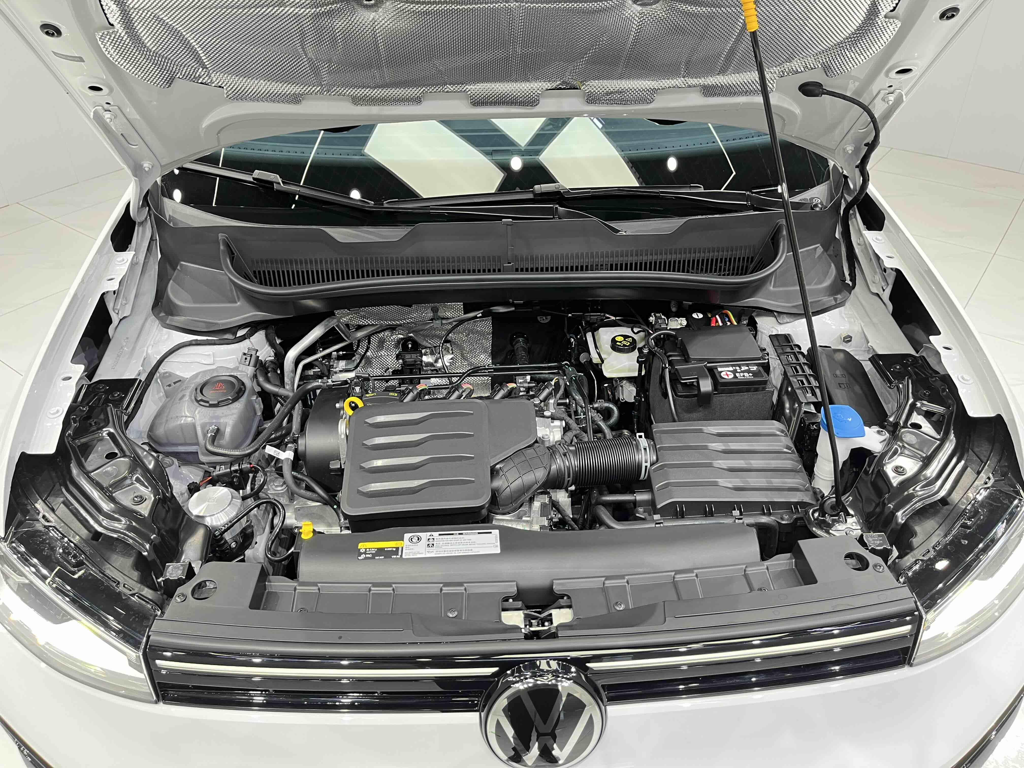 Volkswagen Tharu 2025 car image #18