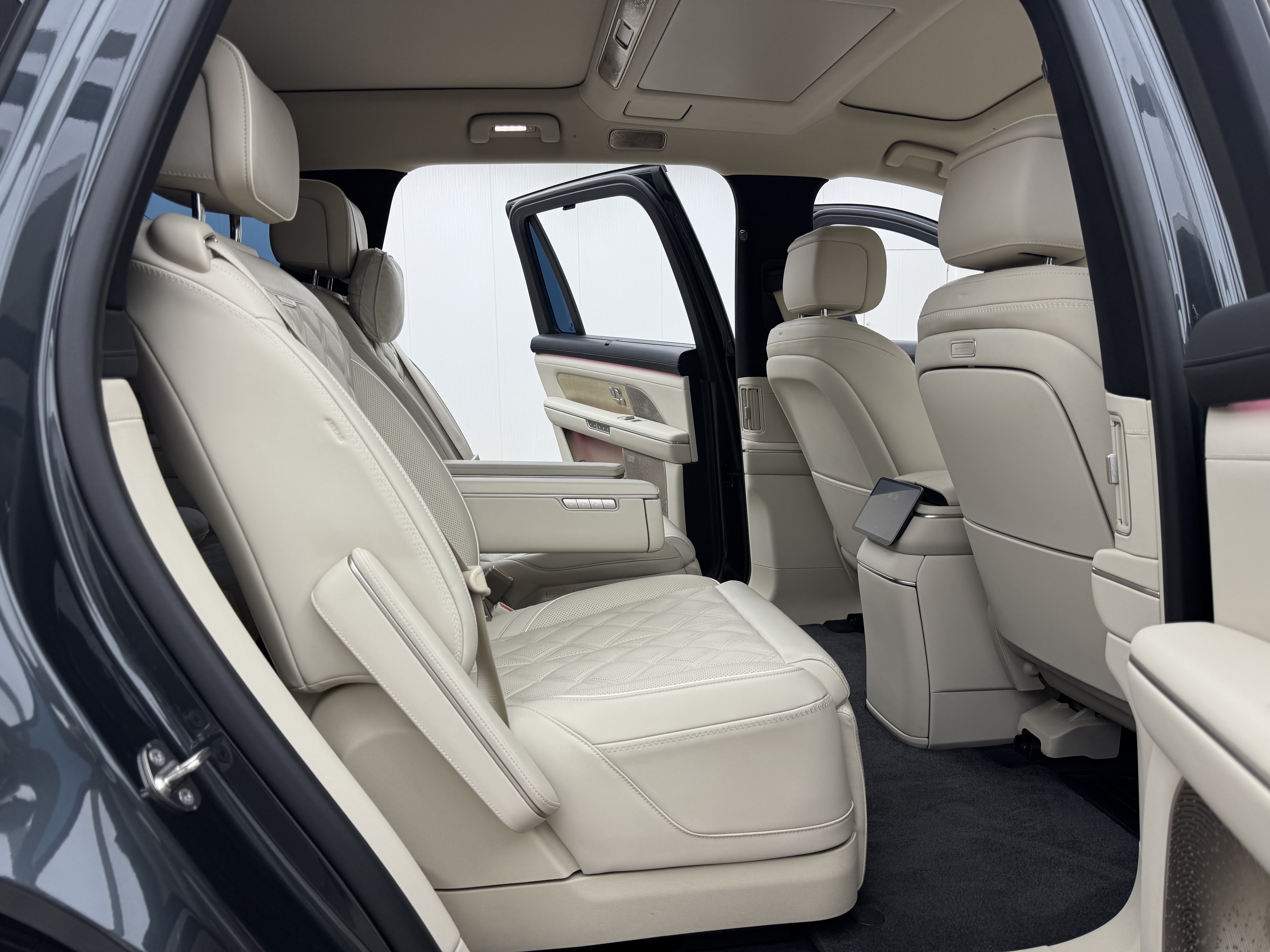 蔚来 蔚来ES8 2025 汽车图片 #18