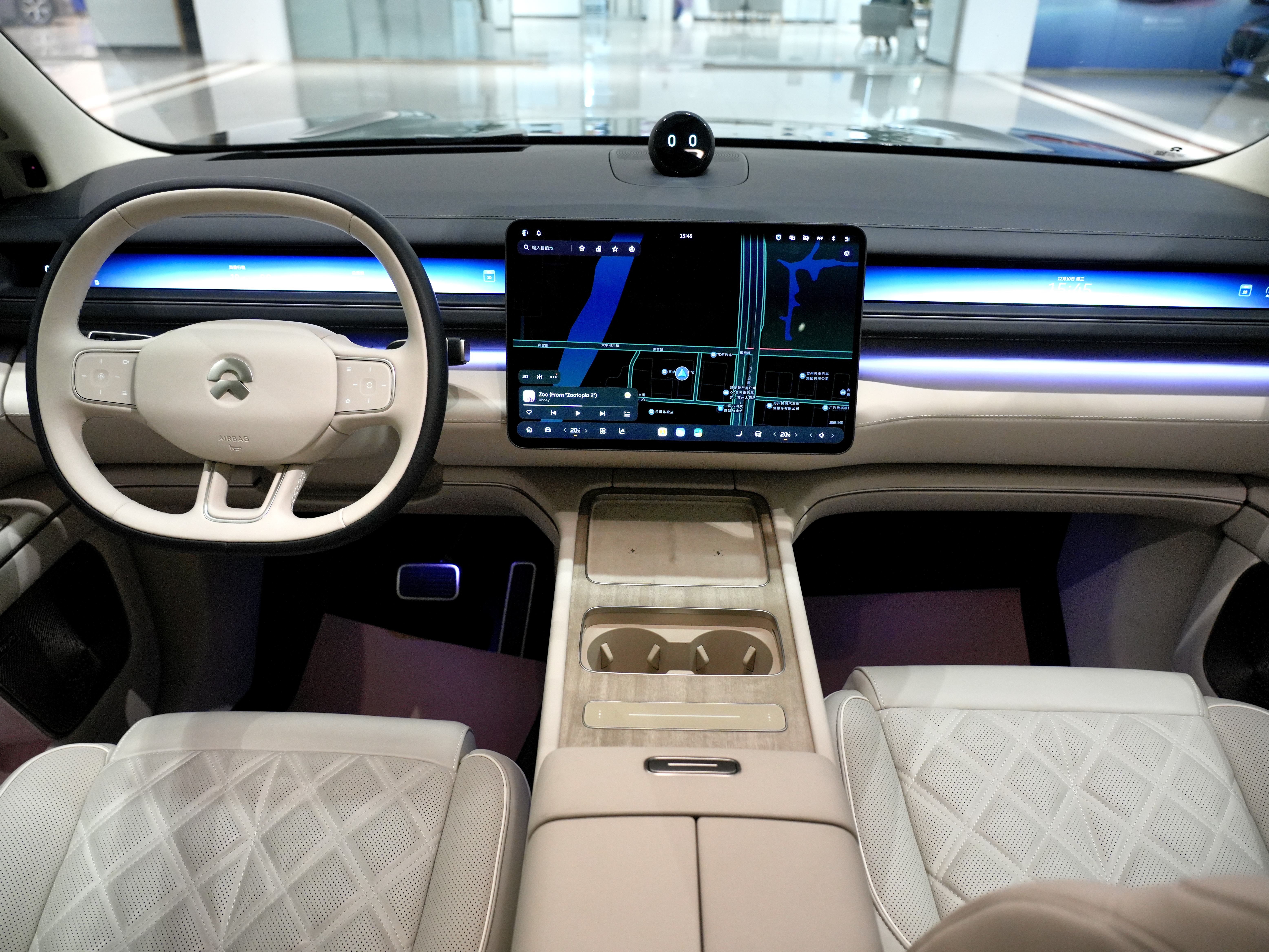 NIO ES8 2025 #18 NIO ES8 2025 car image #18