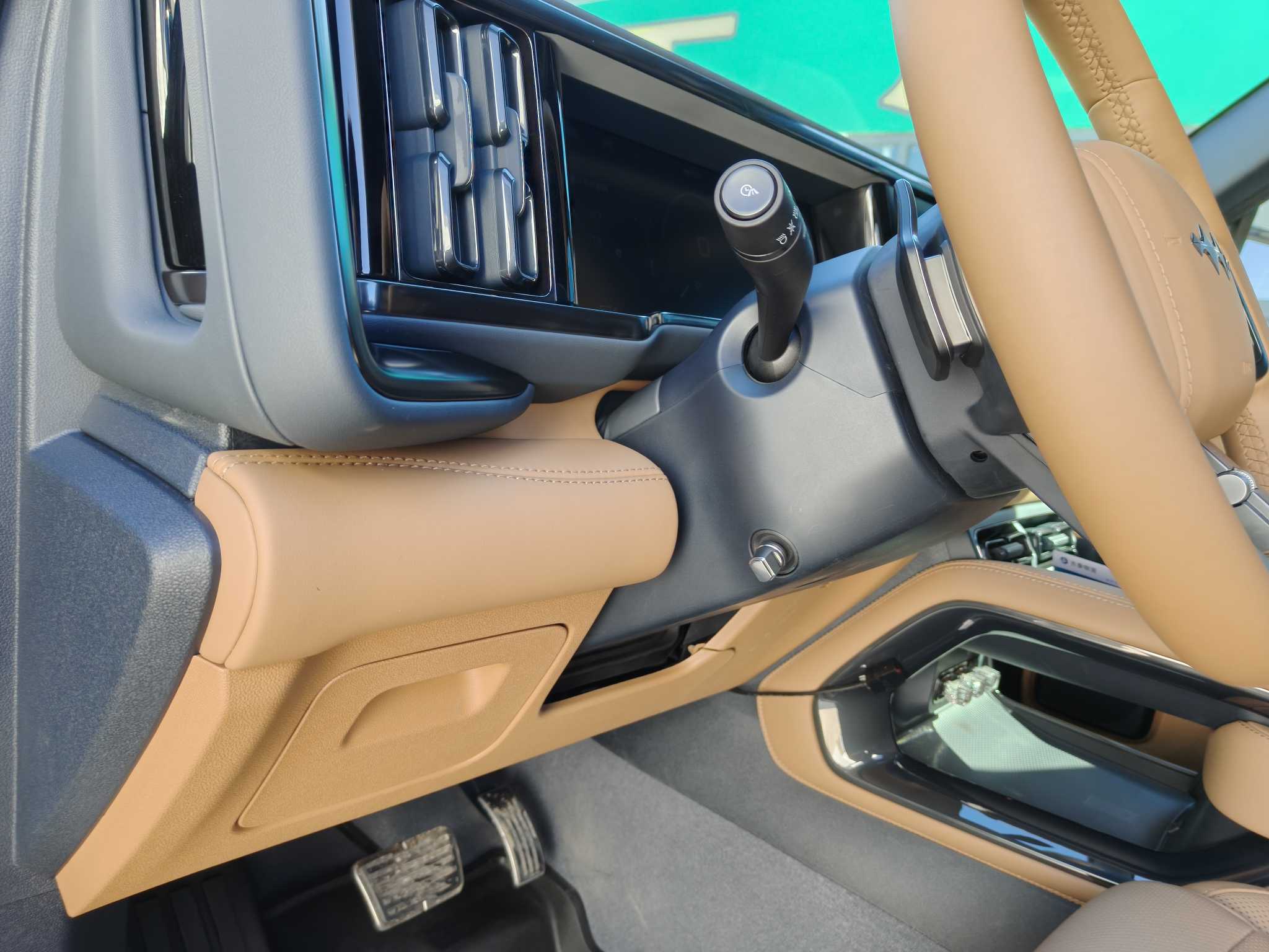 FangChengBao 2025 car image #18