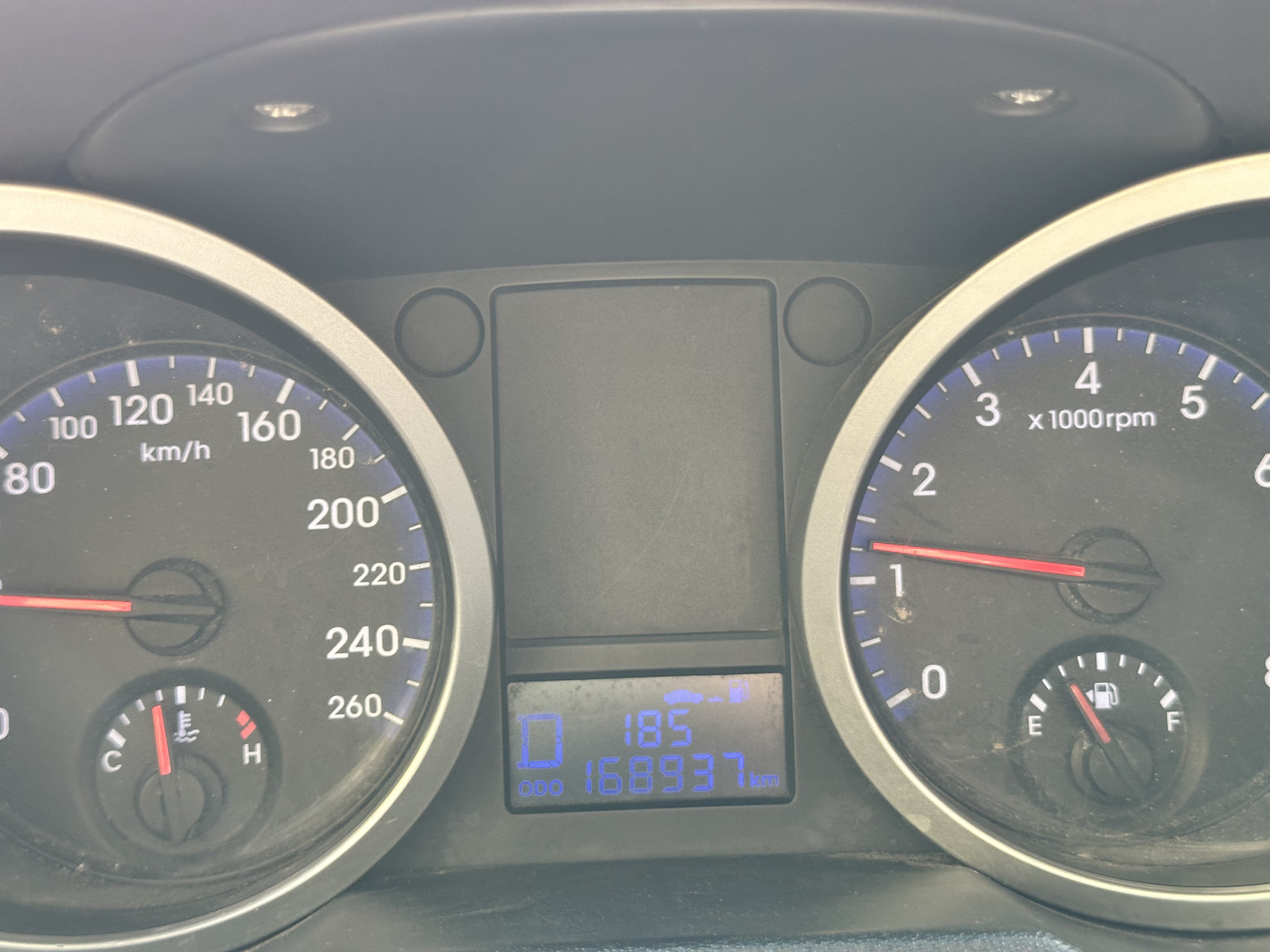 Hyundai Rohens 2010 #18 Hyundai Rohens 2010 car image #18