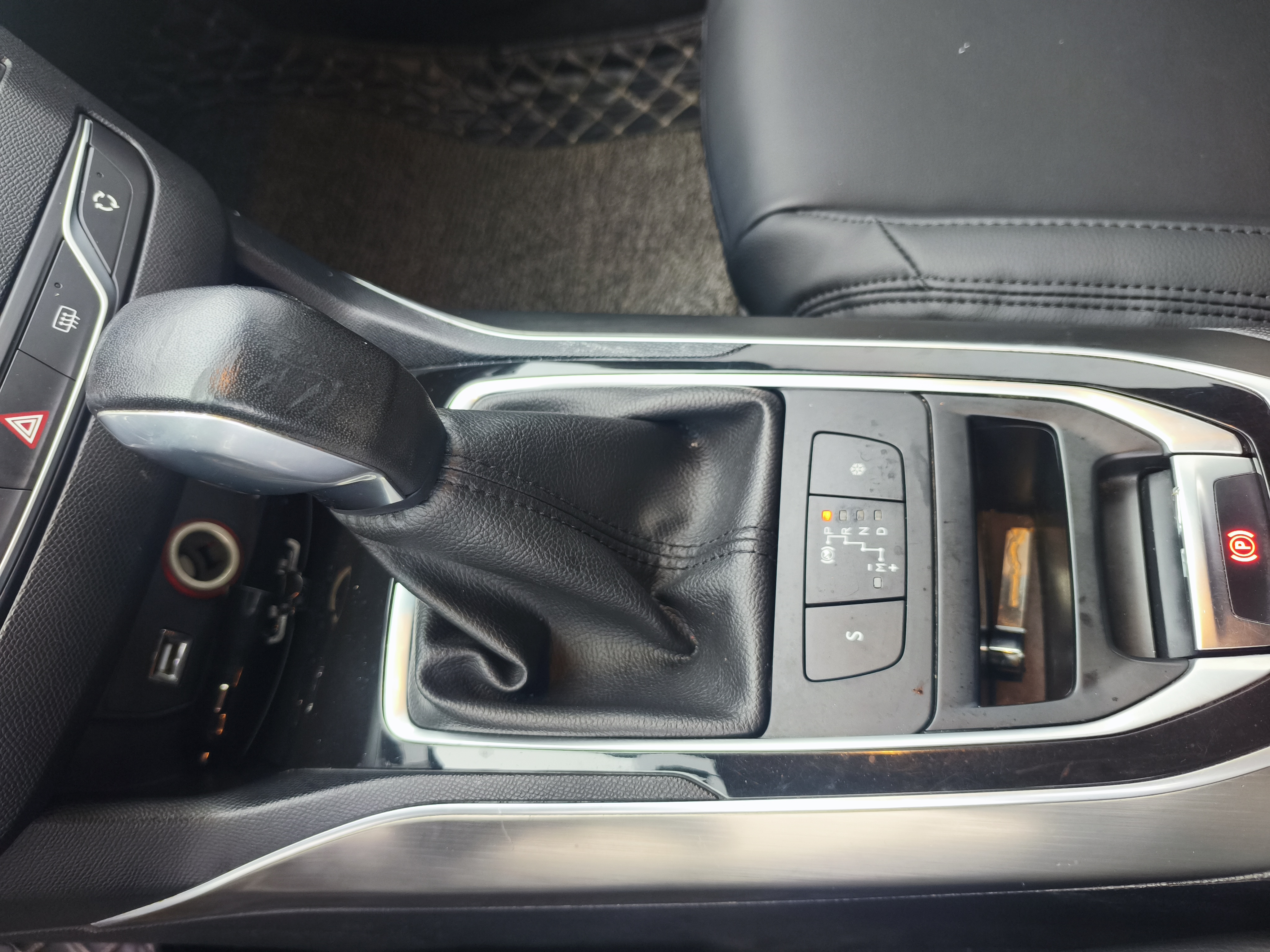 Peugeot 408 2015 #18 Peugeot 408 2015 car image #18