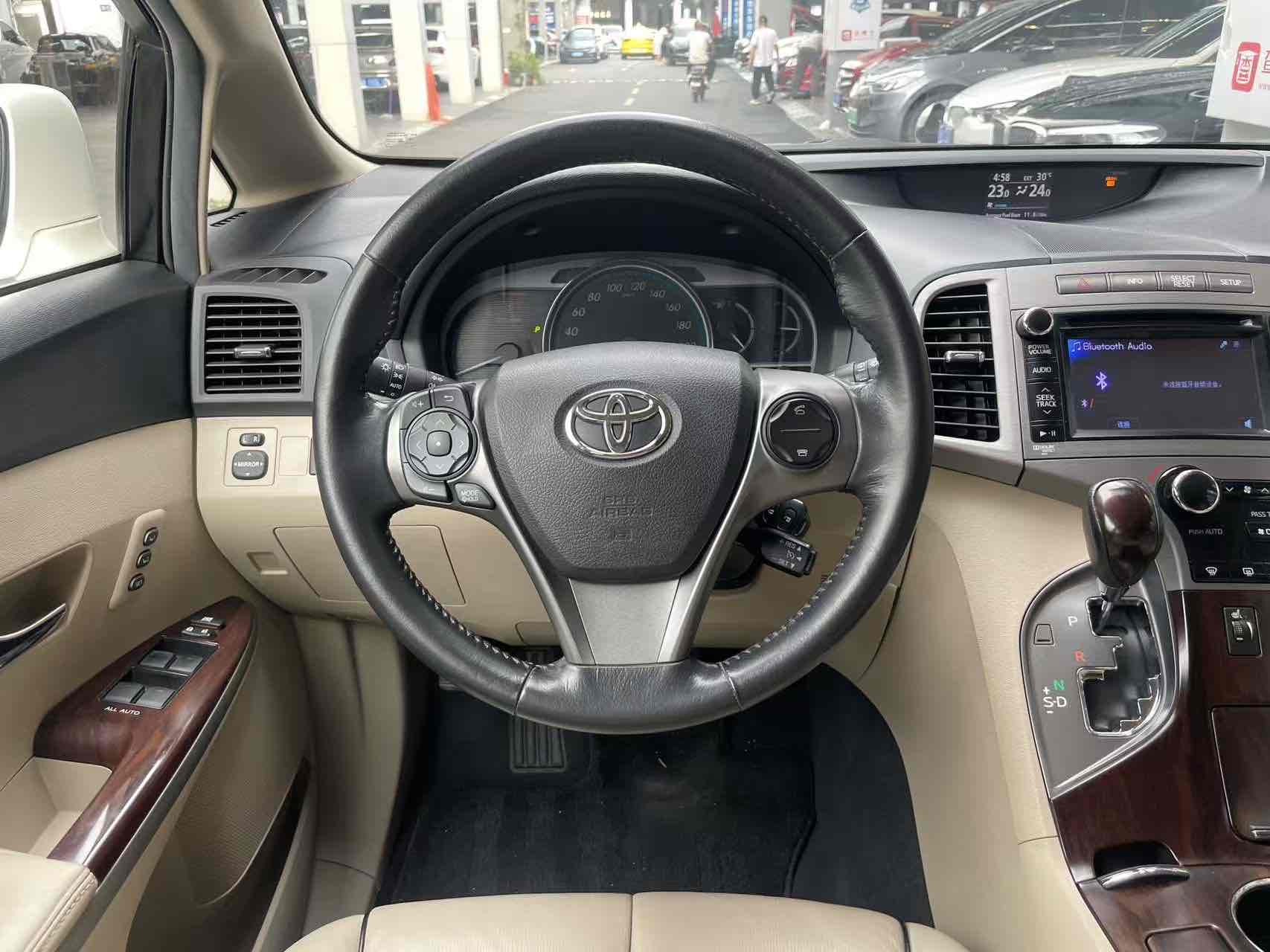 Toyota 2014 car image #18