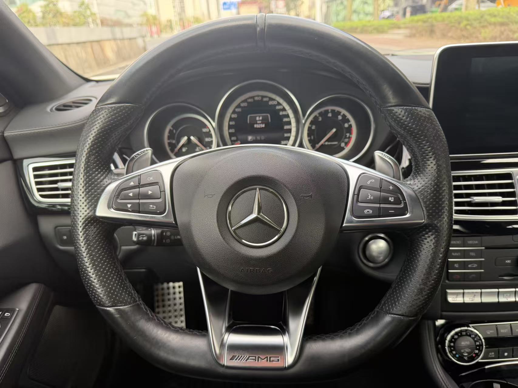 Mercedes-Benz CLS AMG 2016 car image #18