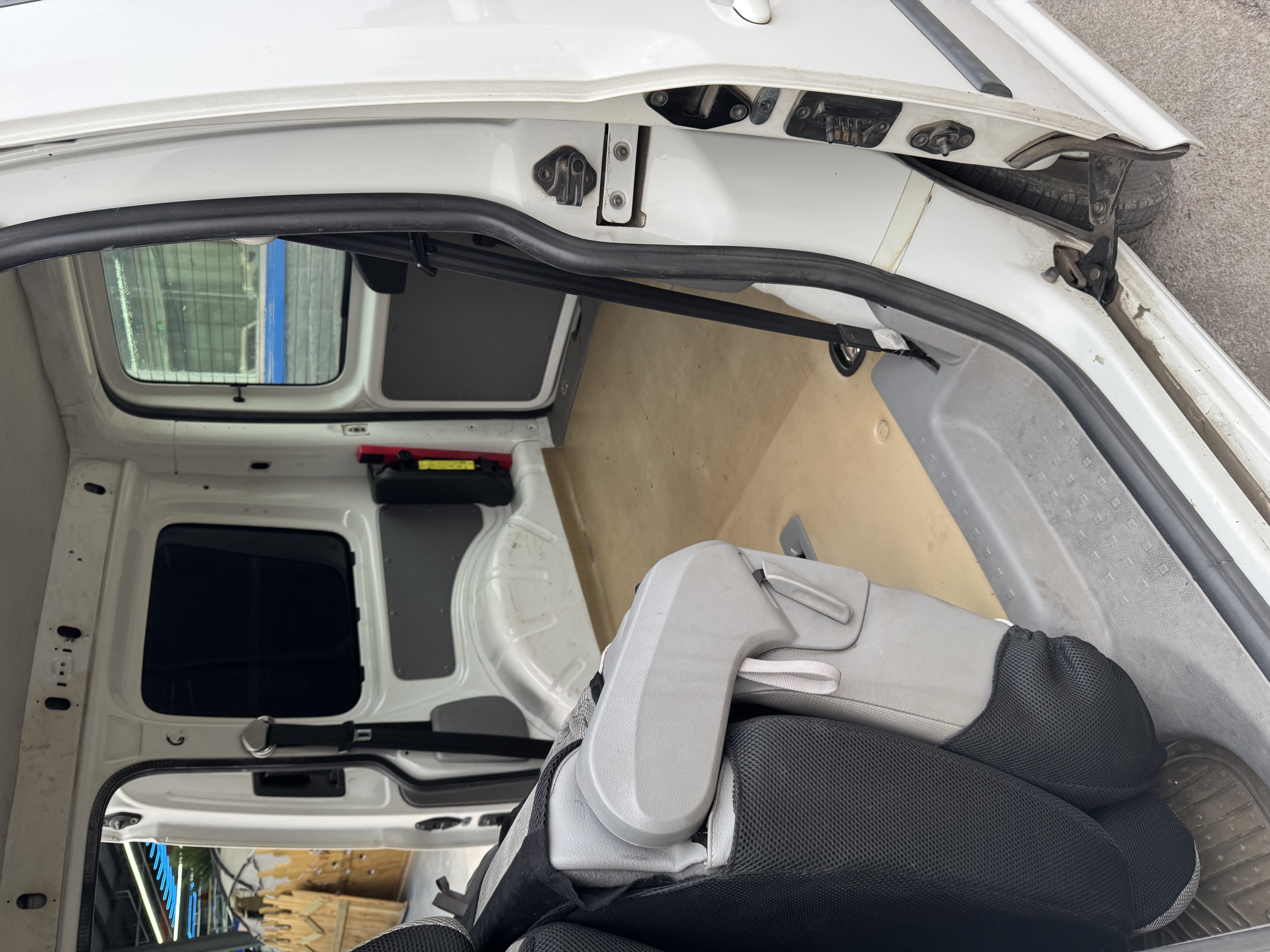 Volkswagen Caddy 2008 immagine di auto #18