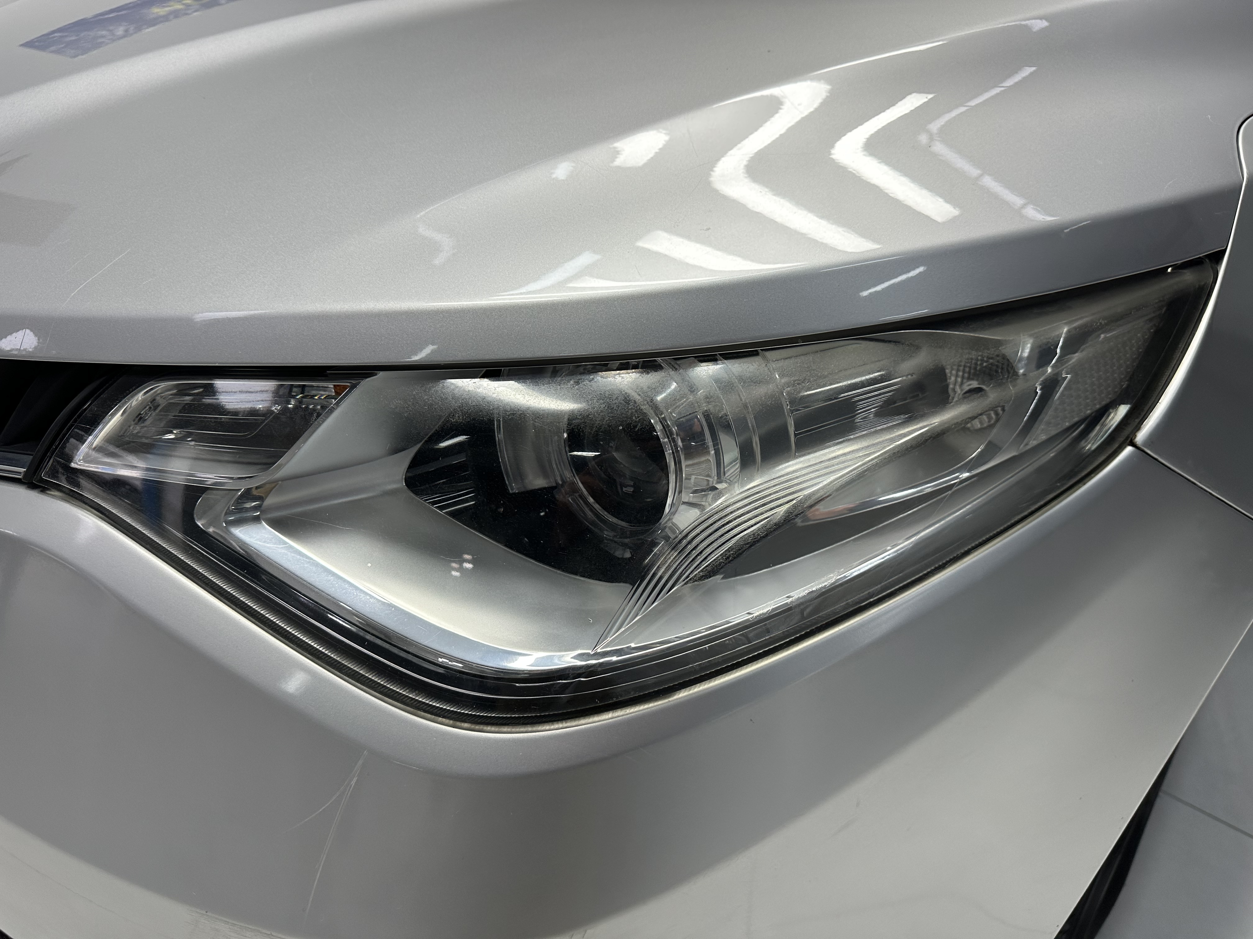 MG GT 2016 car image #18