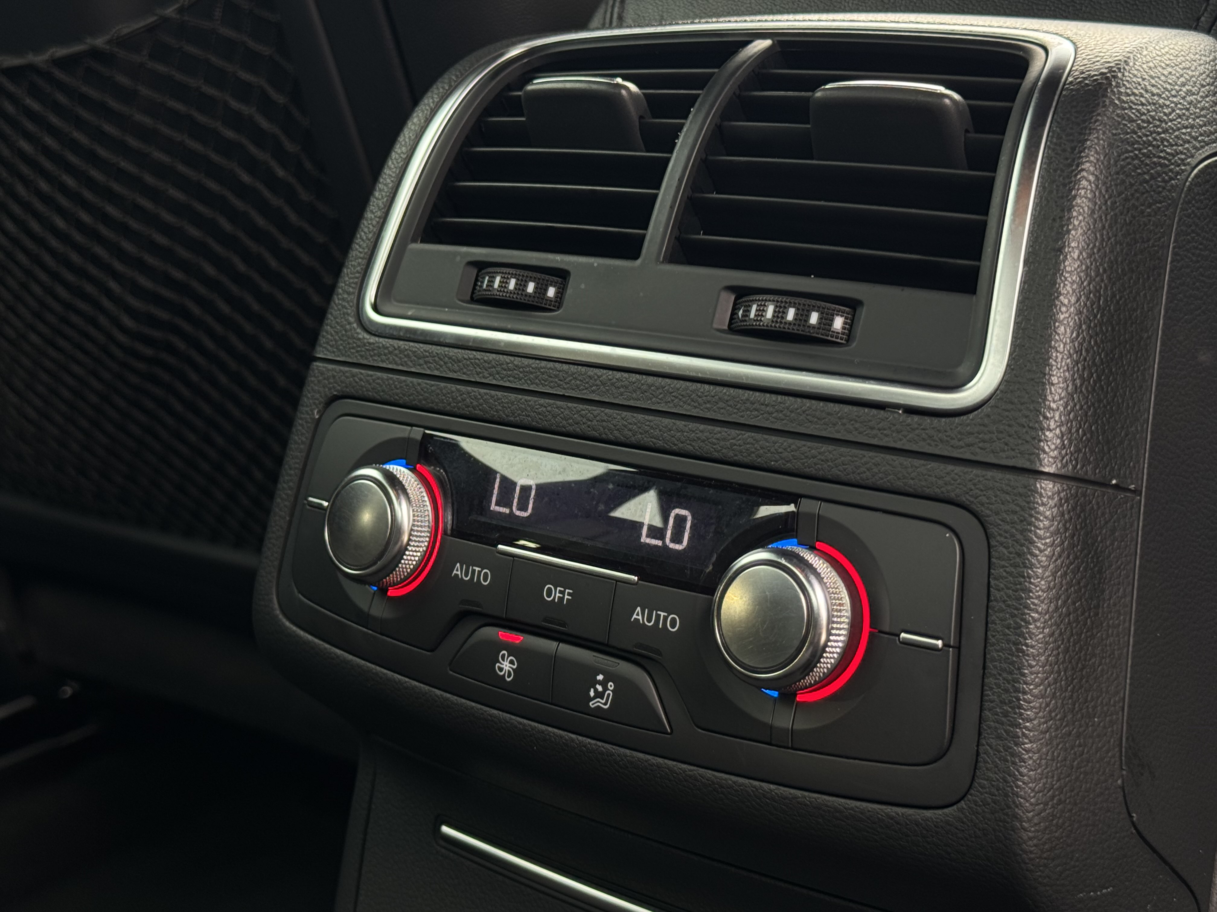 Audi S6 2013 car image #18