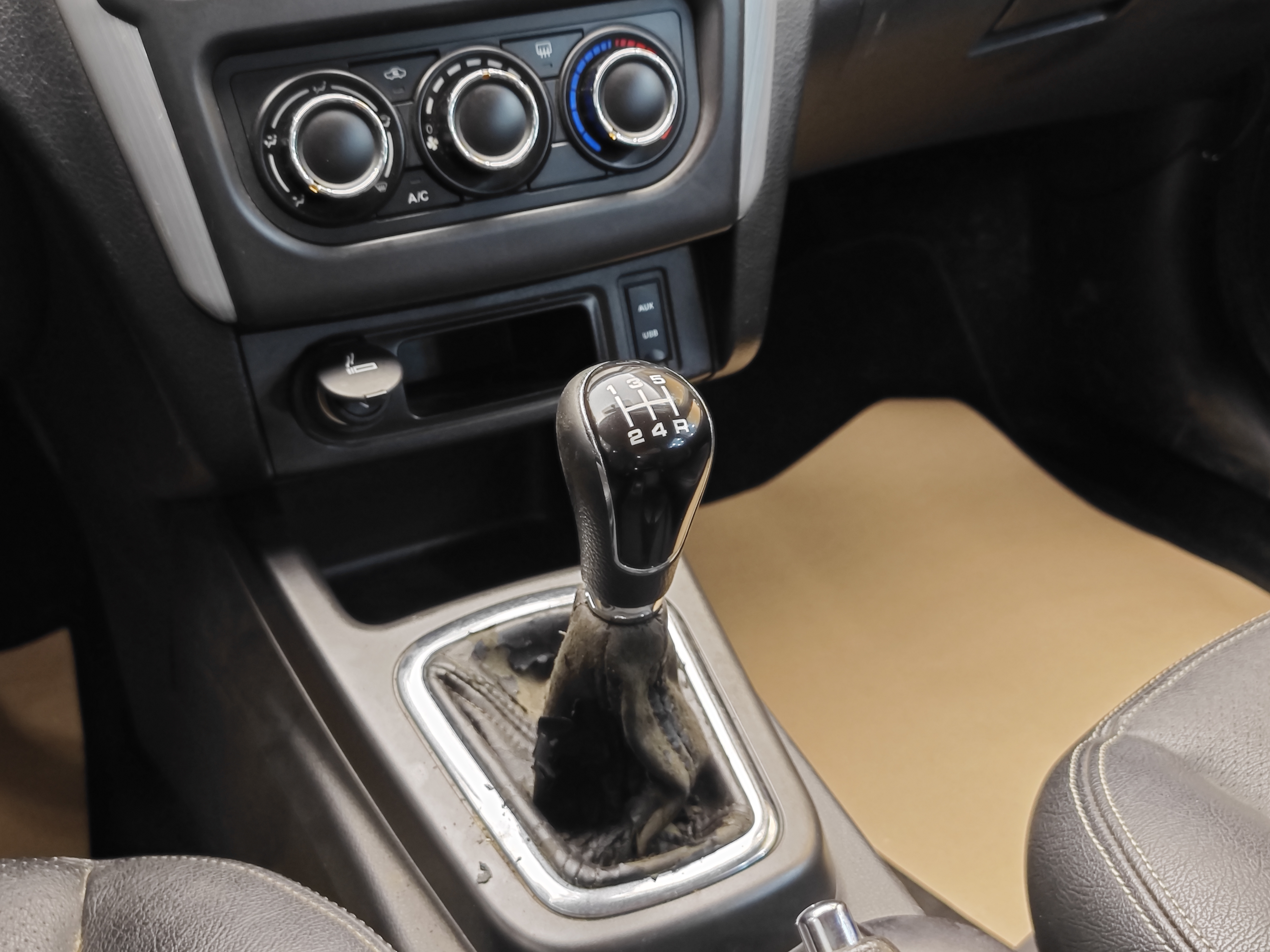 Forthing JOYEAR S50 2015 #18 Forthing JOYEAR S50 2015 immagine di auto #18