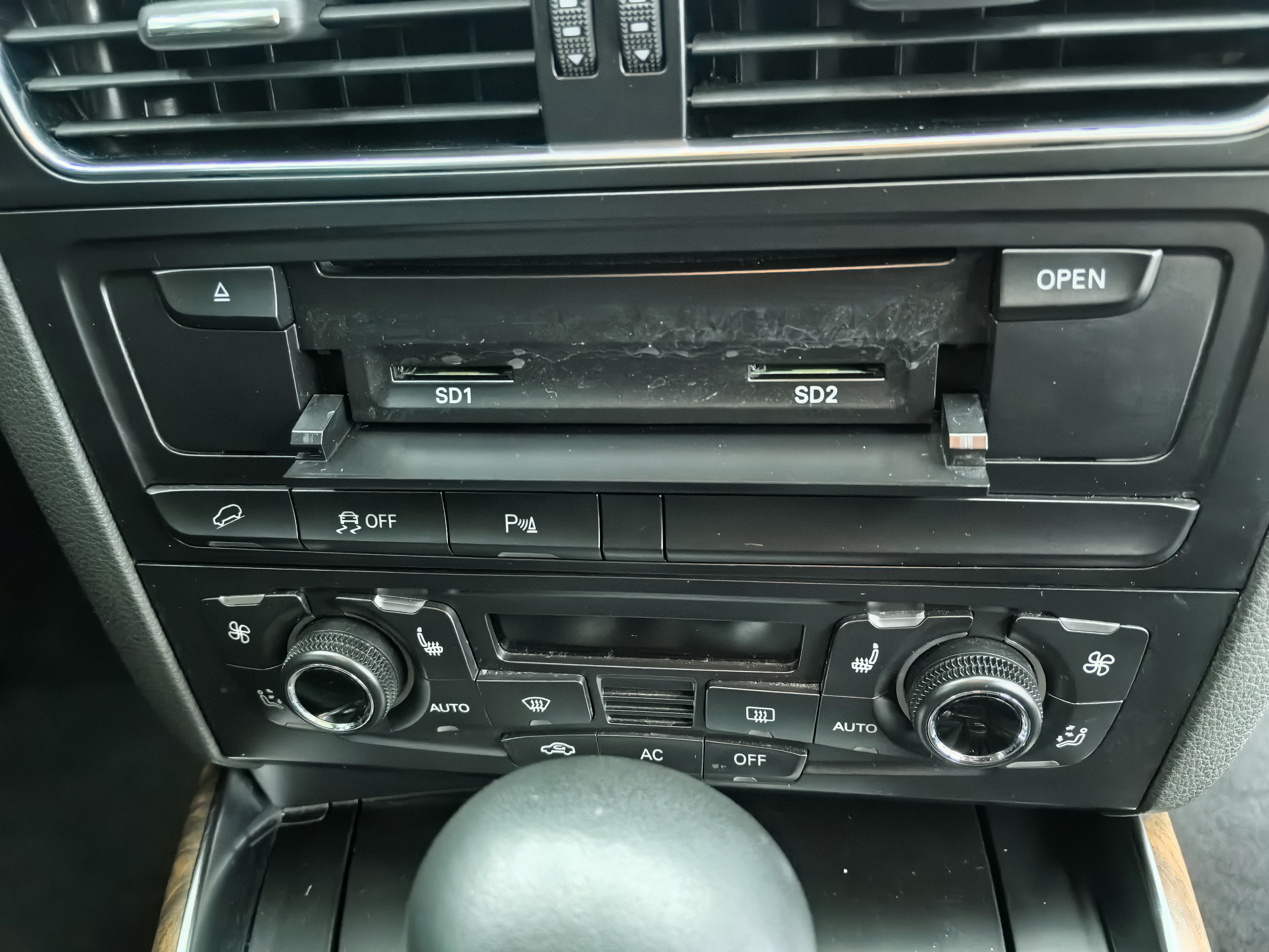 Audi Q5 (Imported) 2011 #18 Audi Q5 (Imported) 2011 car image #18