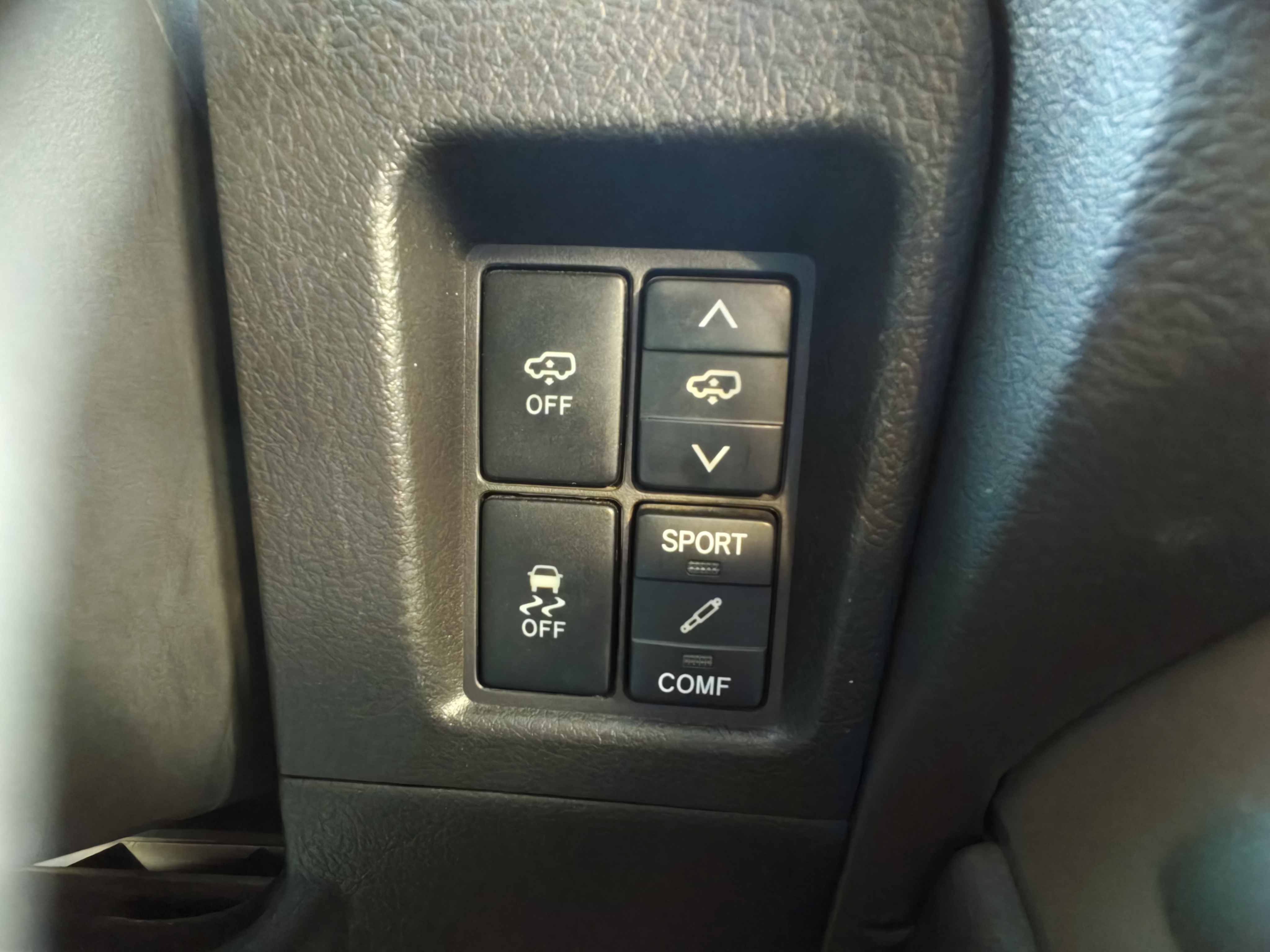 Toyota Land Cruiser Prado 2012 #18 Toyota Land Cruiser Prado 2012 car image #18